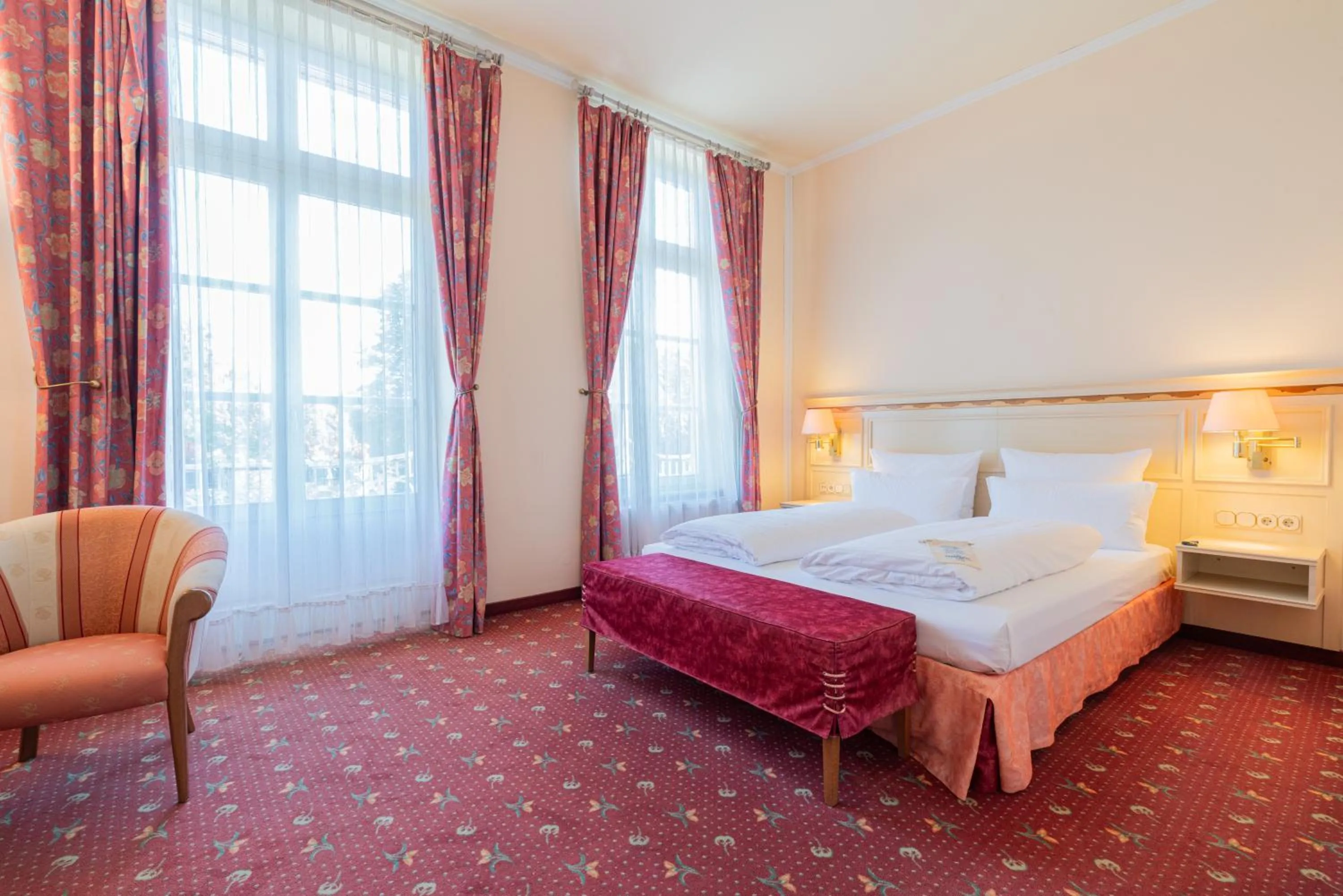 Bed in Parkhotel Bad Homburg