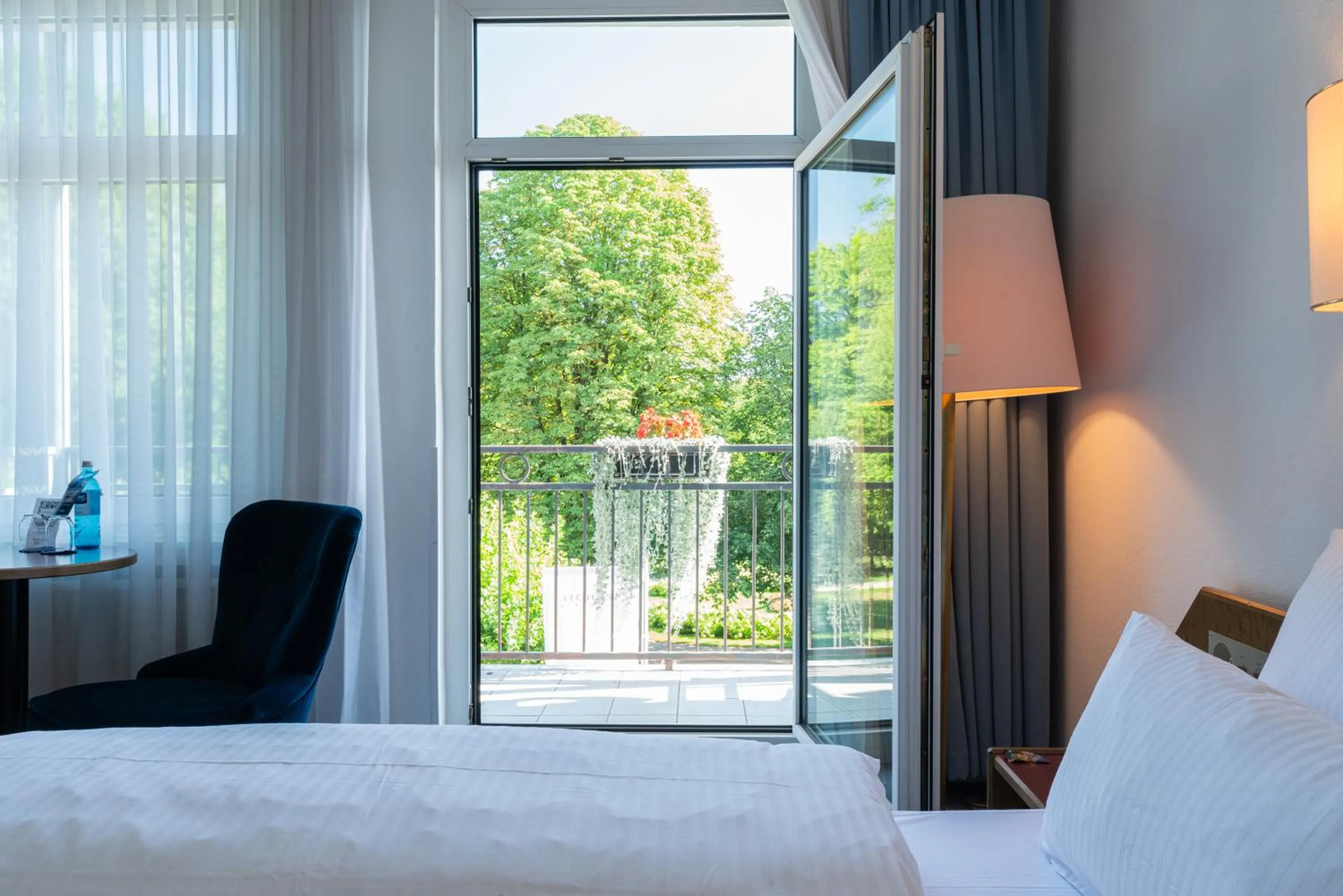 Bed in Parkhotel Bad Homburg