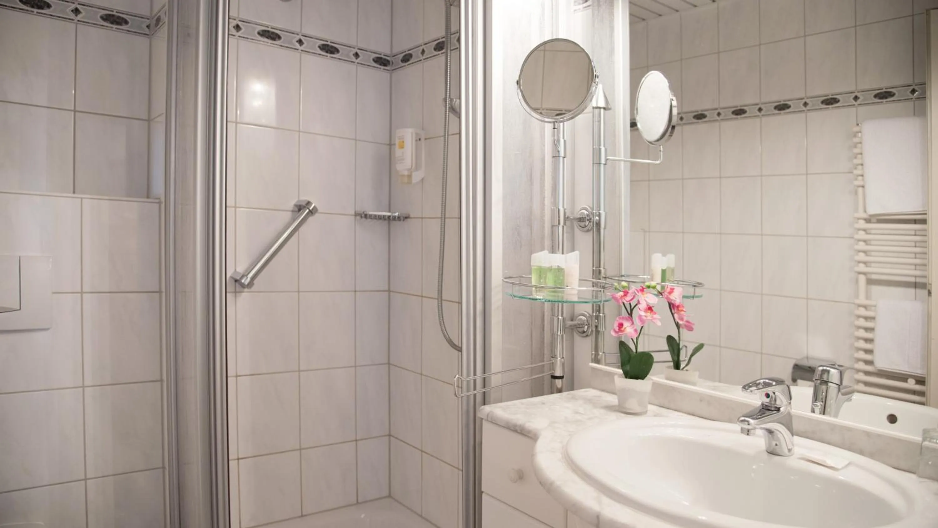 Shower in Parkhotel Bad Homburg
