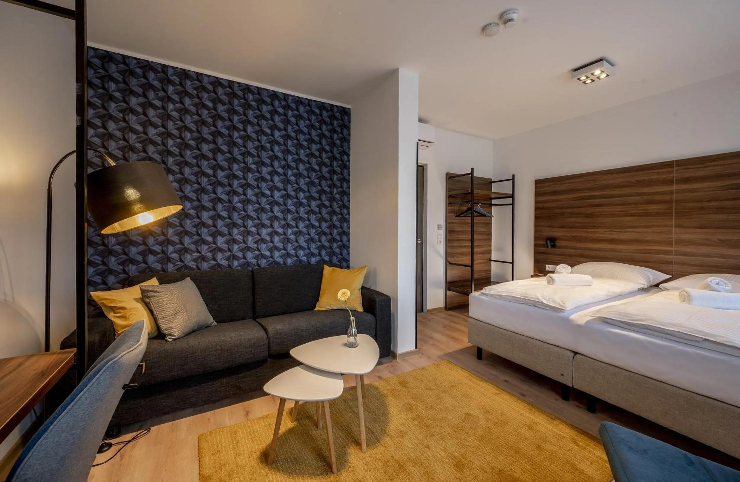 Photo of the whole room, Bed in Hotel Zu Freunden