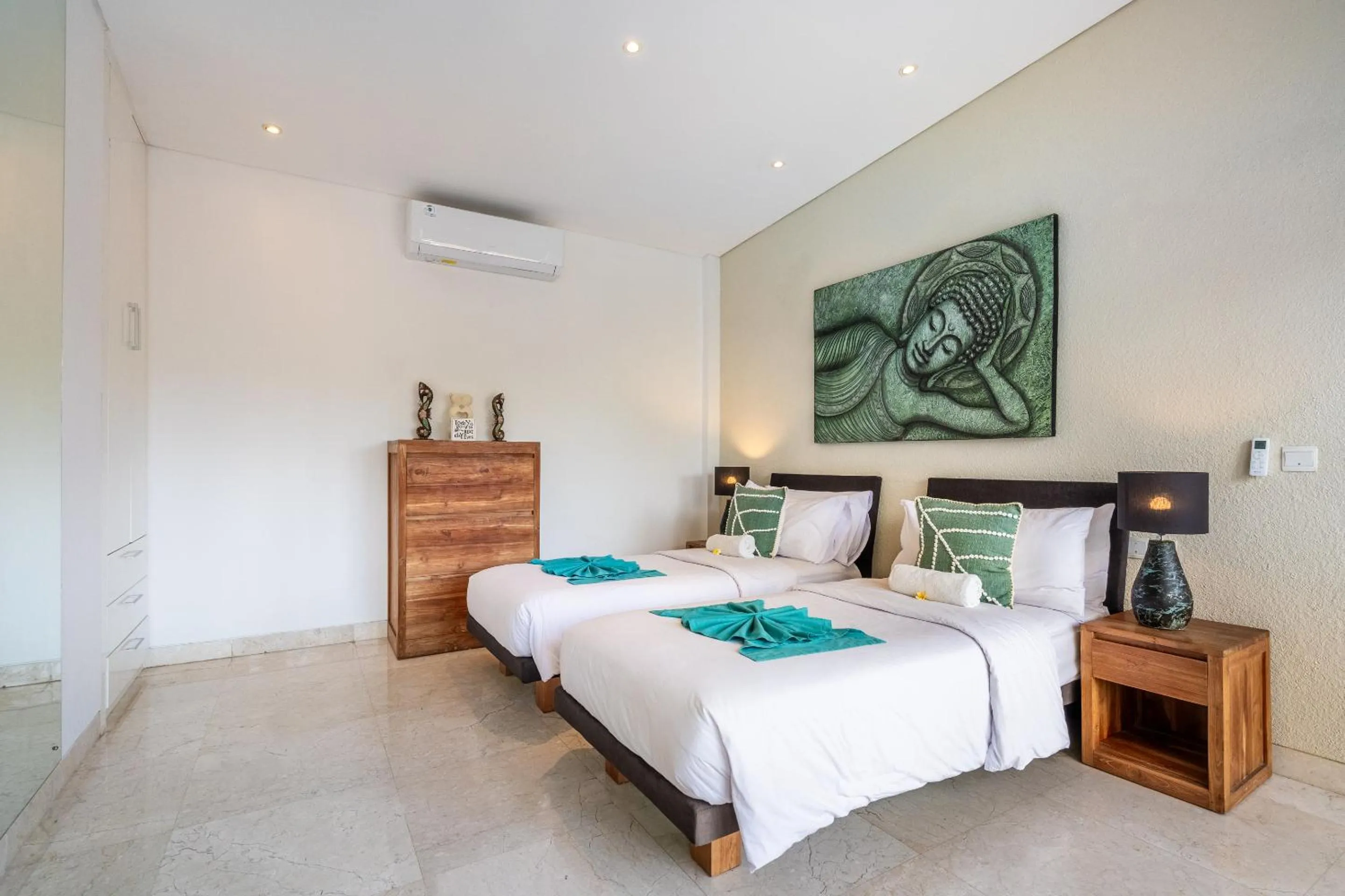 Bed in AQ-VA Hotel & Villas Seminyak