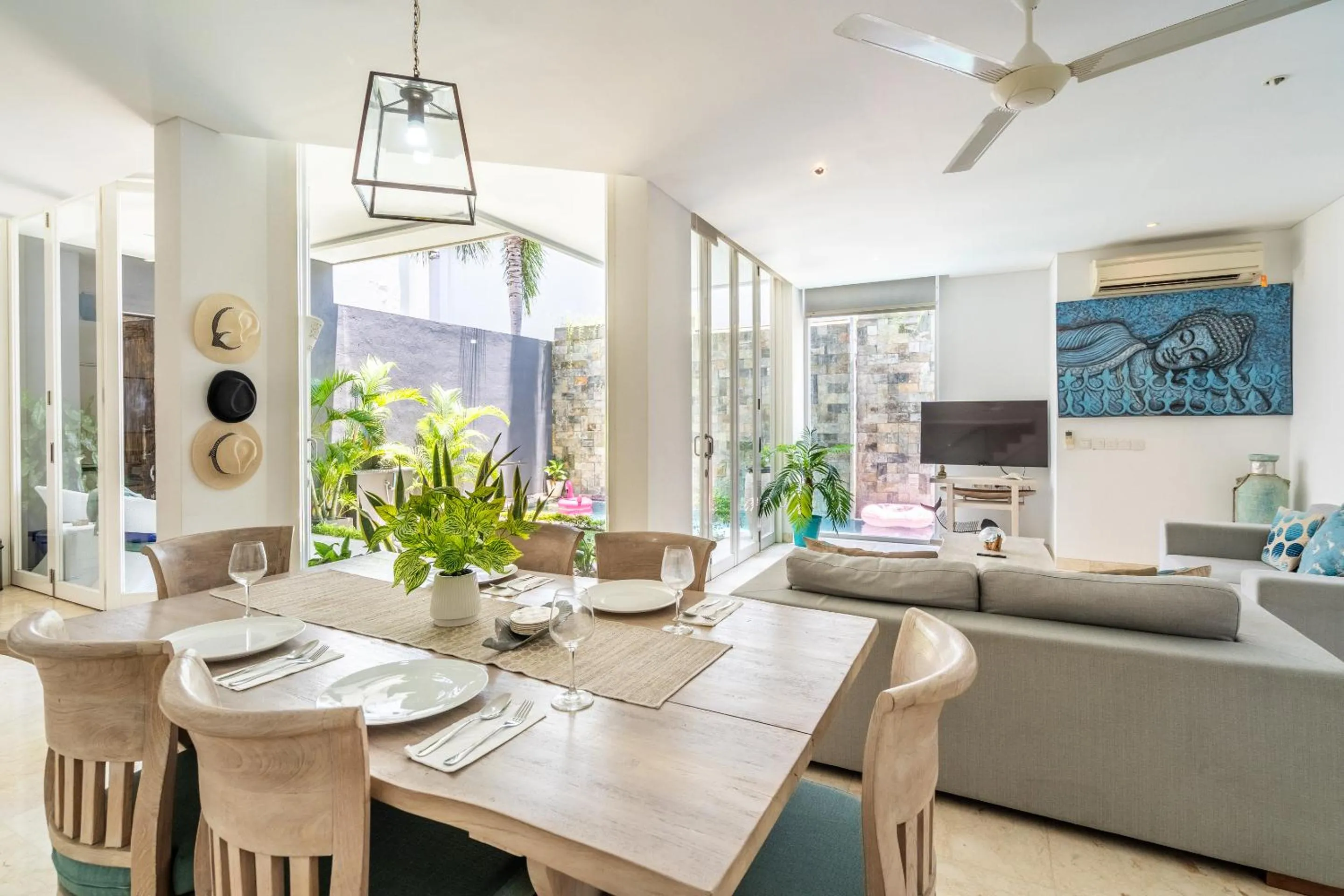 Dining area in AQ-VA Hotel & Villas Seminyak