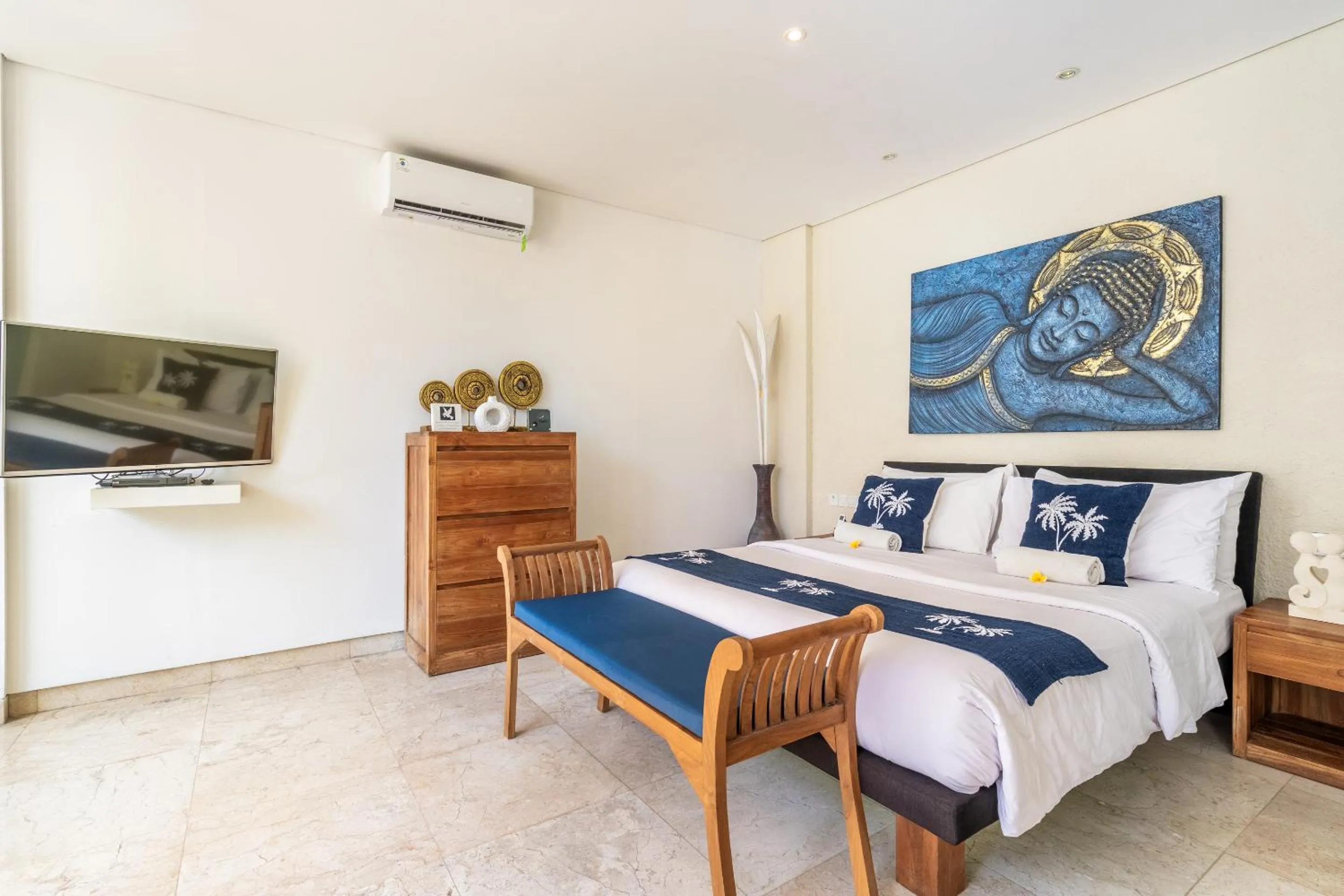 Bed in AQ-VA Hotel & Villas Seminyak