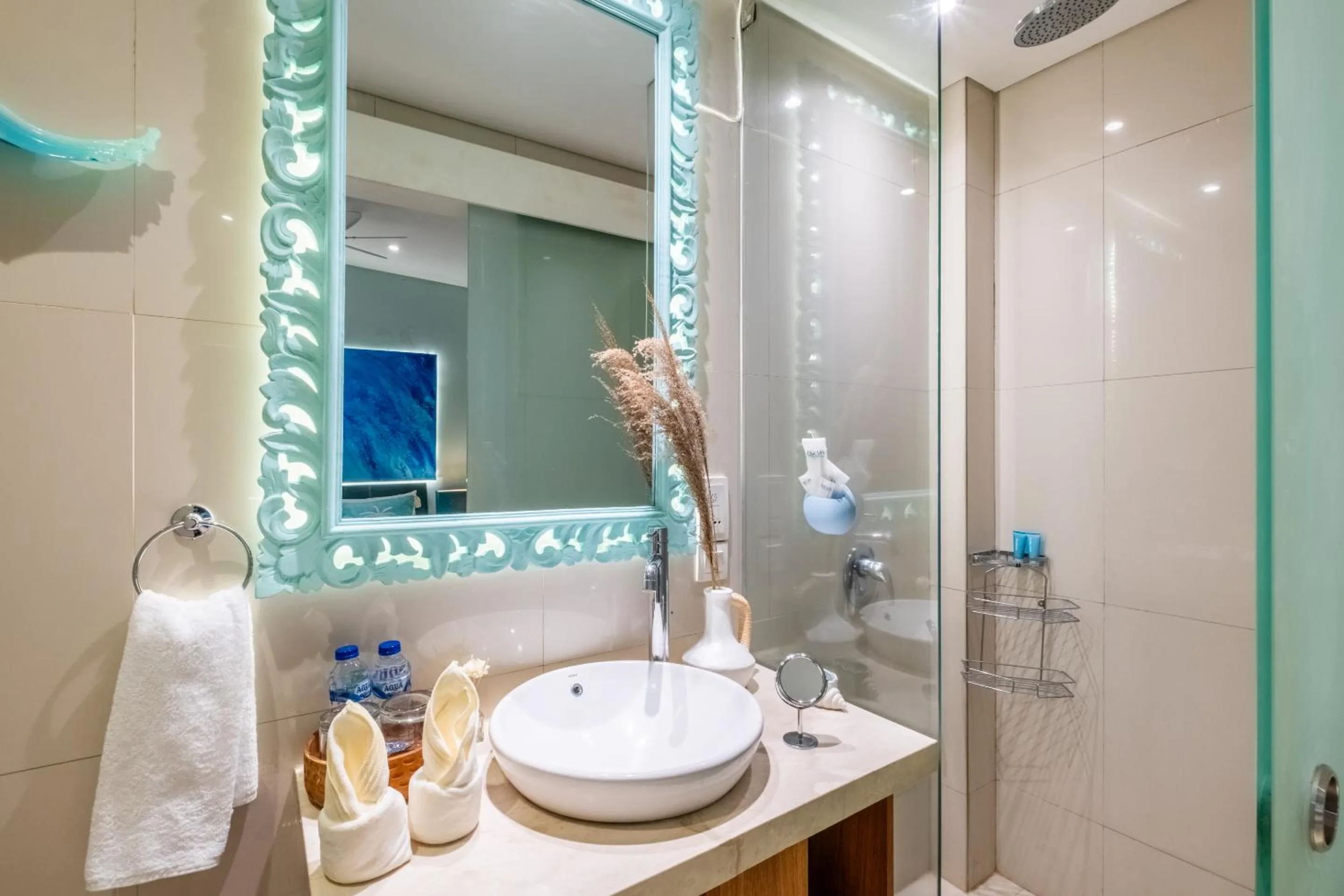 Shower in AQ-VA Hotel & Villas Seminyak