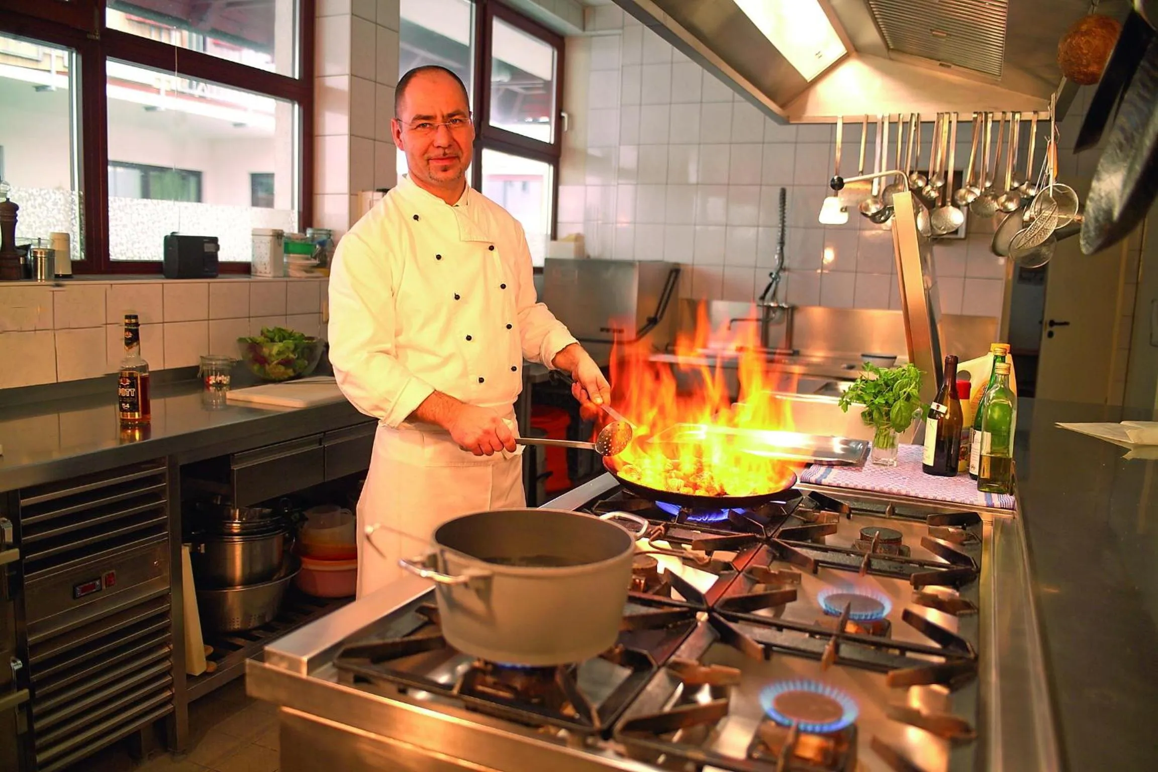 Kitchen or kitchenette in Hotel Zum Löwen