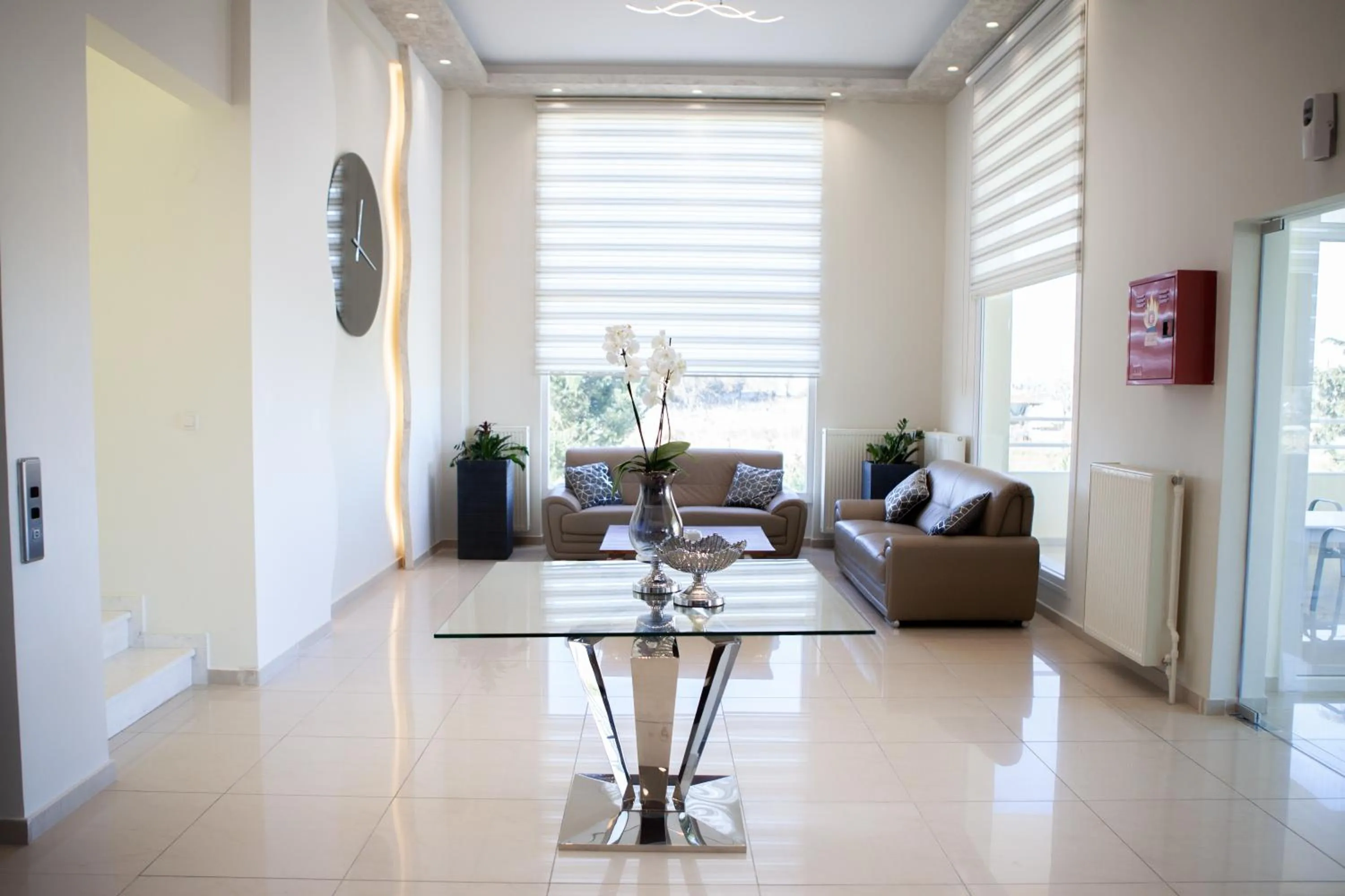 Communal lounge/ TV room in City Gate Hotel Airport Thessaloniki