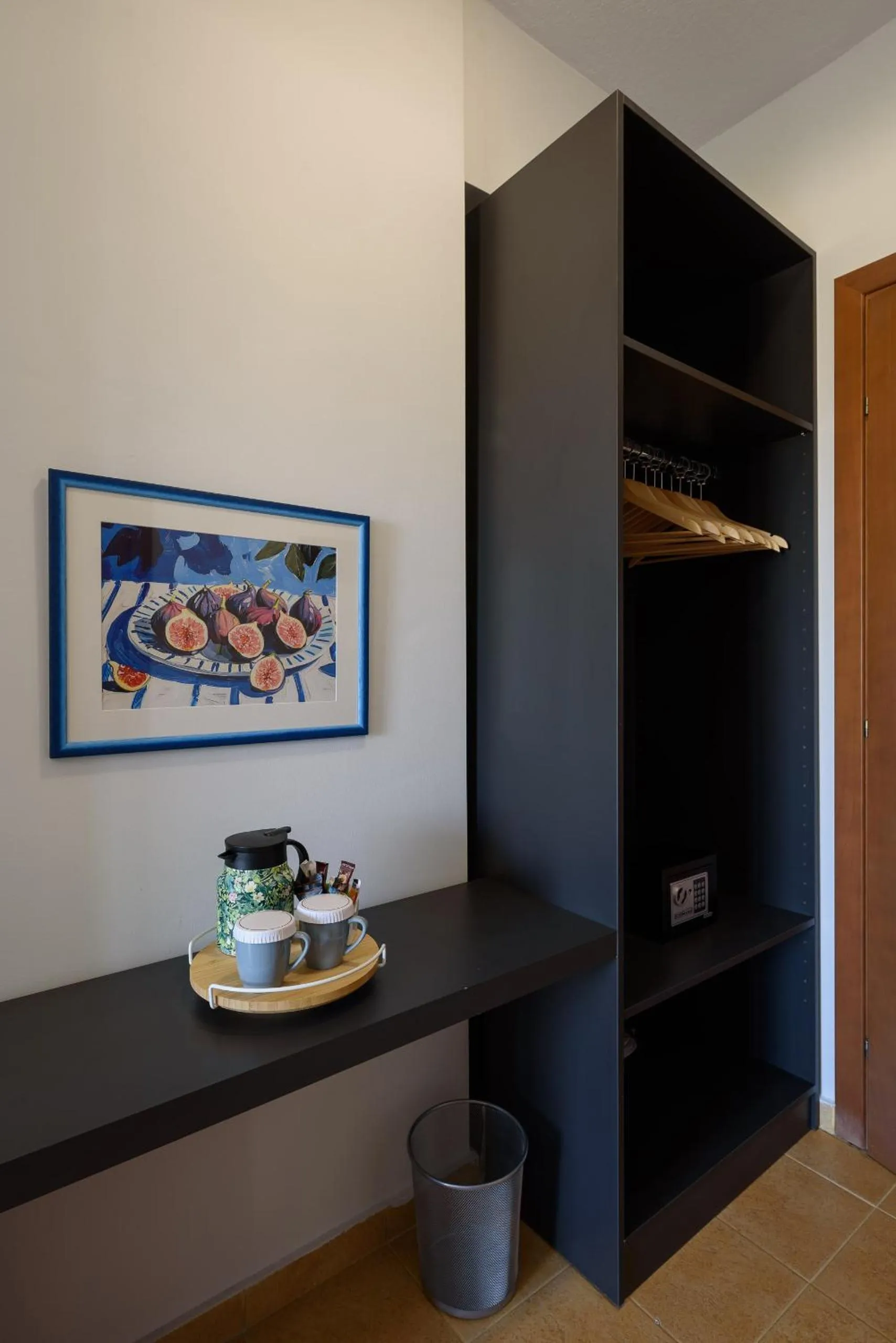 wardrobe in City Gate Hotel Airport Thessaloniki