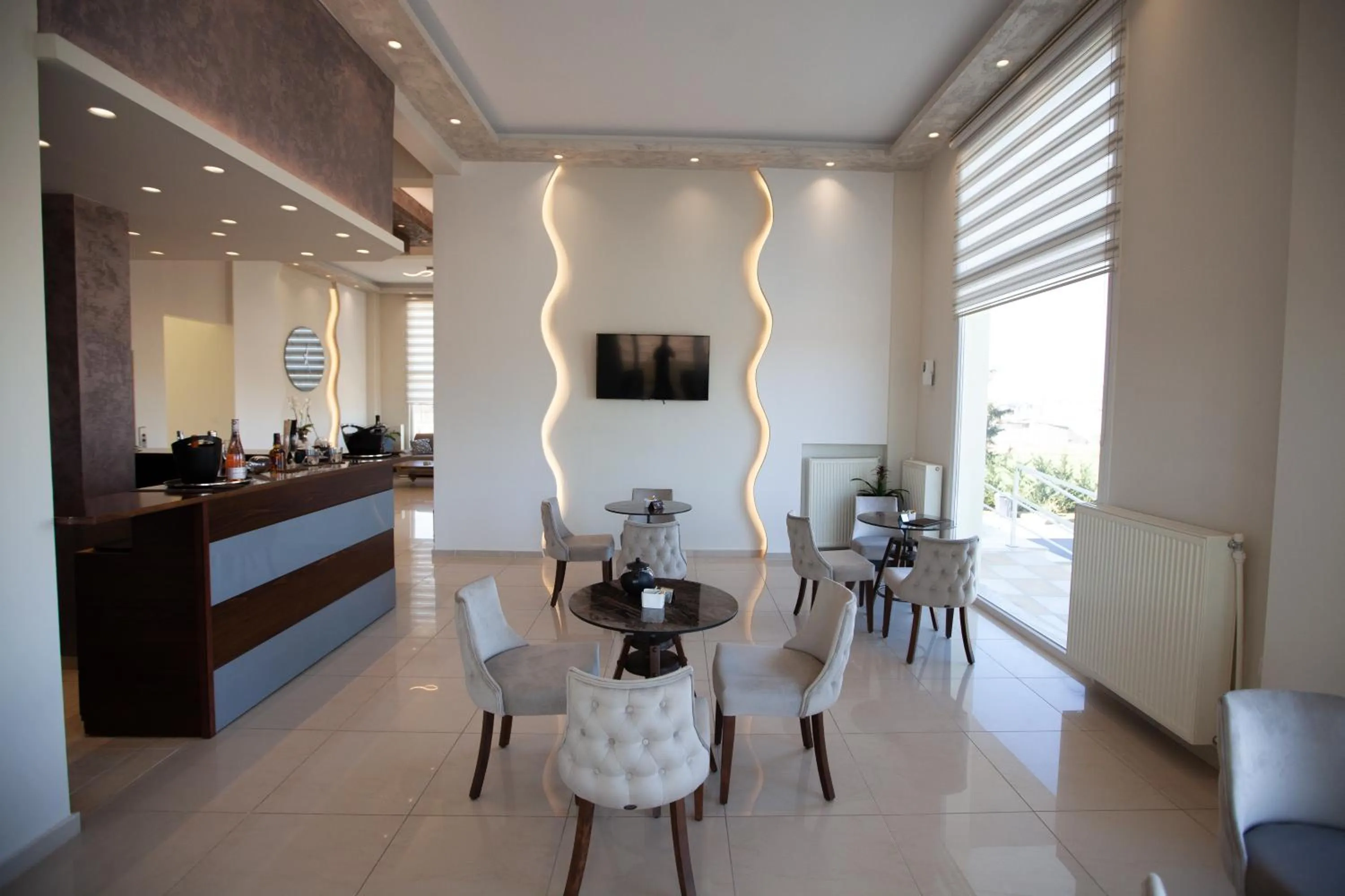 Communal lounge/ TV room in City Gate Hotel Airport Thessaloniki