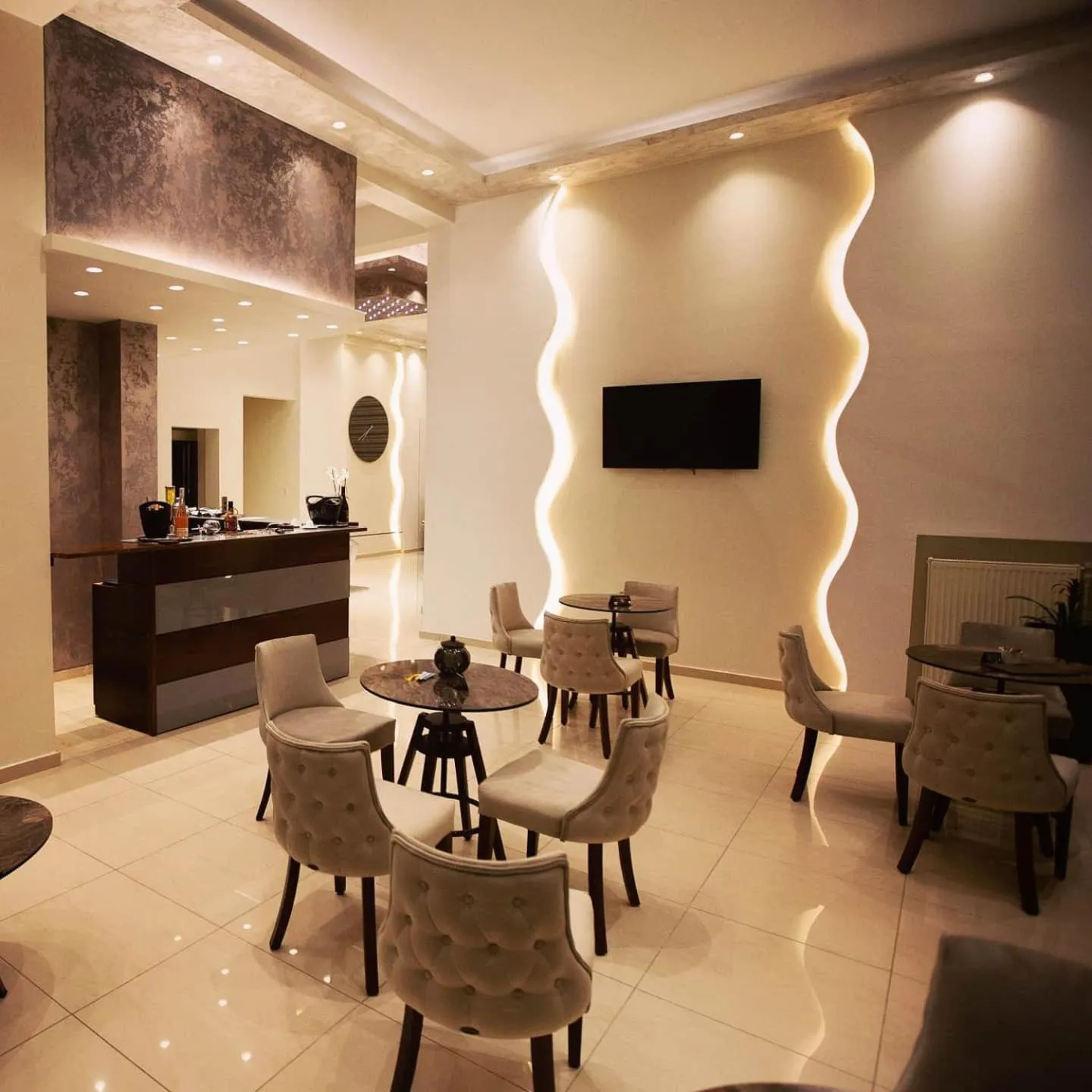 Lounge or bar in City Gate Hotel Airport Thessaloniki