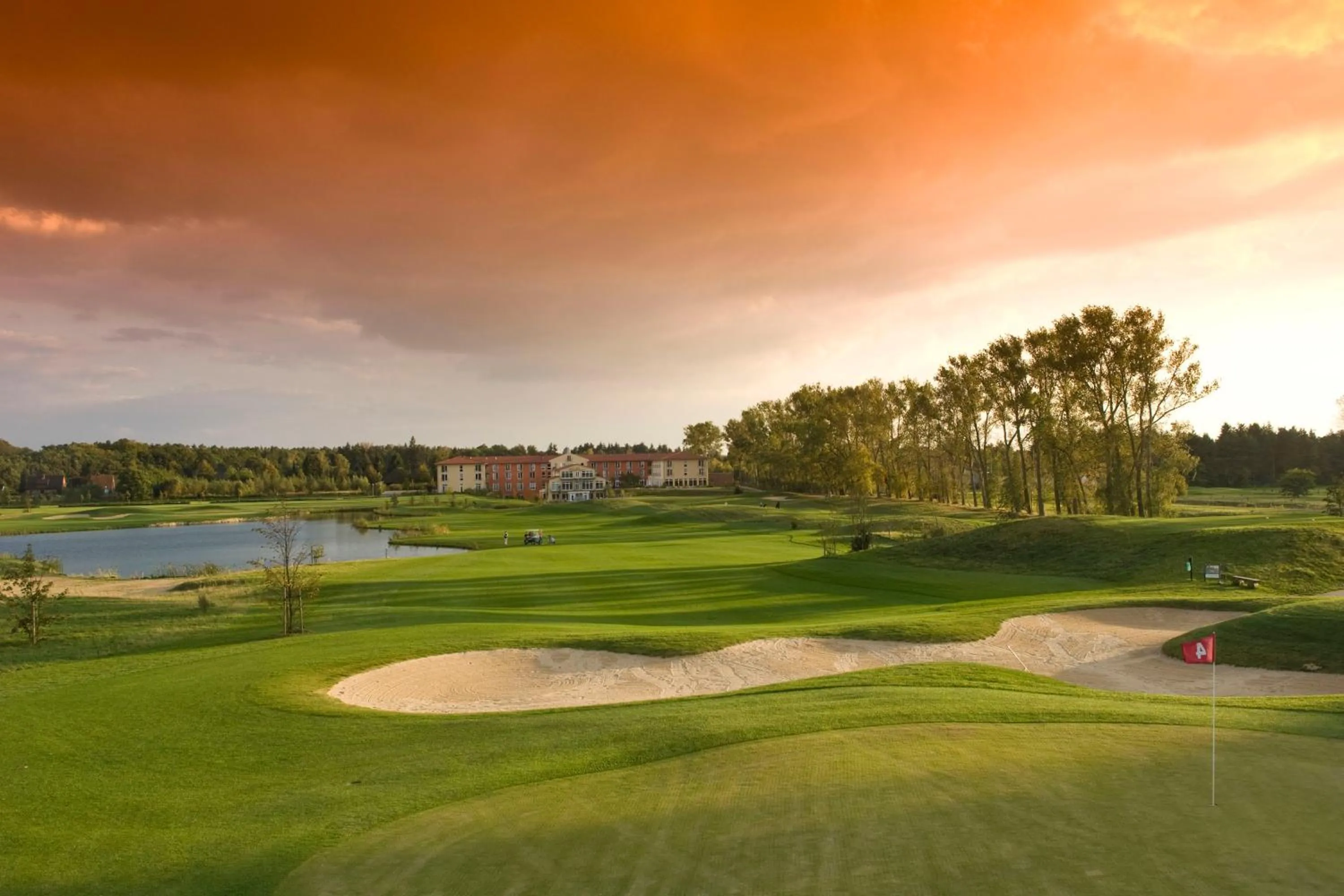 Garden in Best Western Premier Castanea Resort Hotel