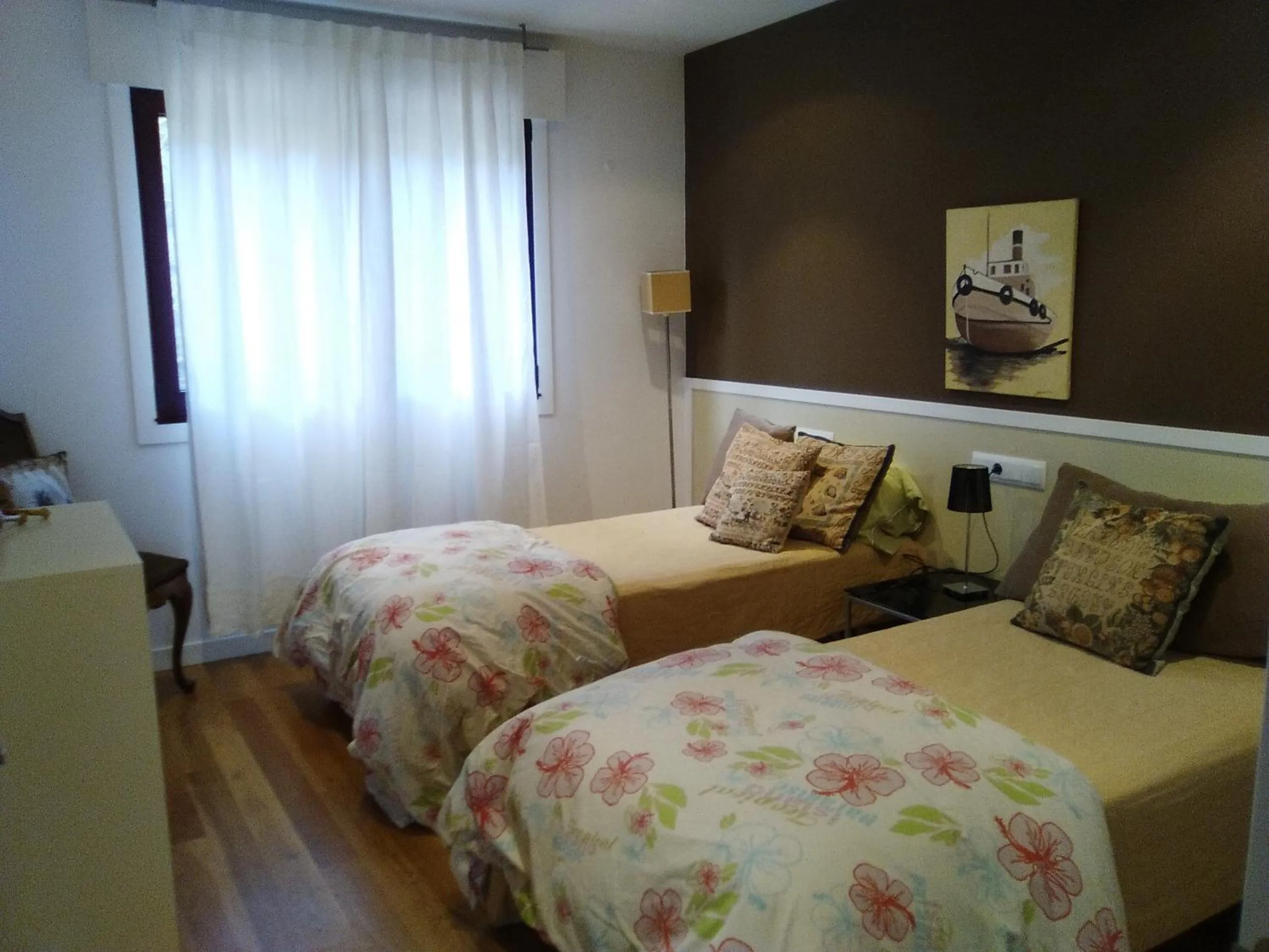 Bed in COMPEJO RAEIROS O GROVE, S Vicente do Mar