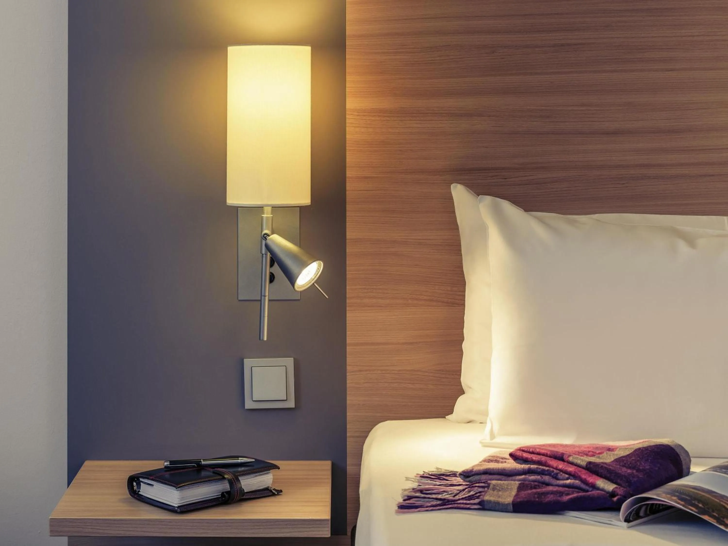 Bedroom, Bed in Fürther Hotel Mercure Nürnberg West