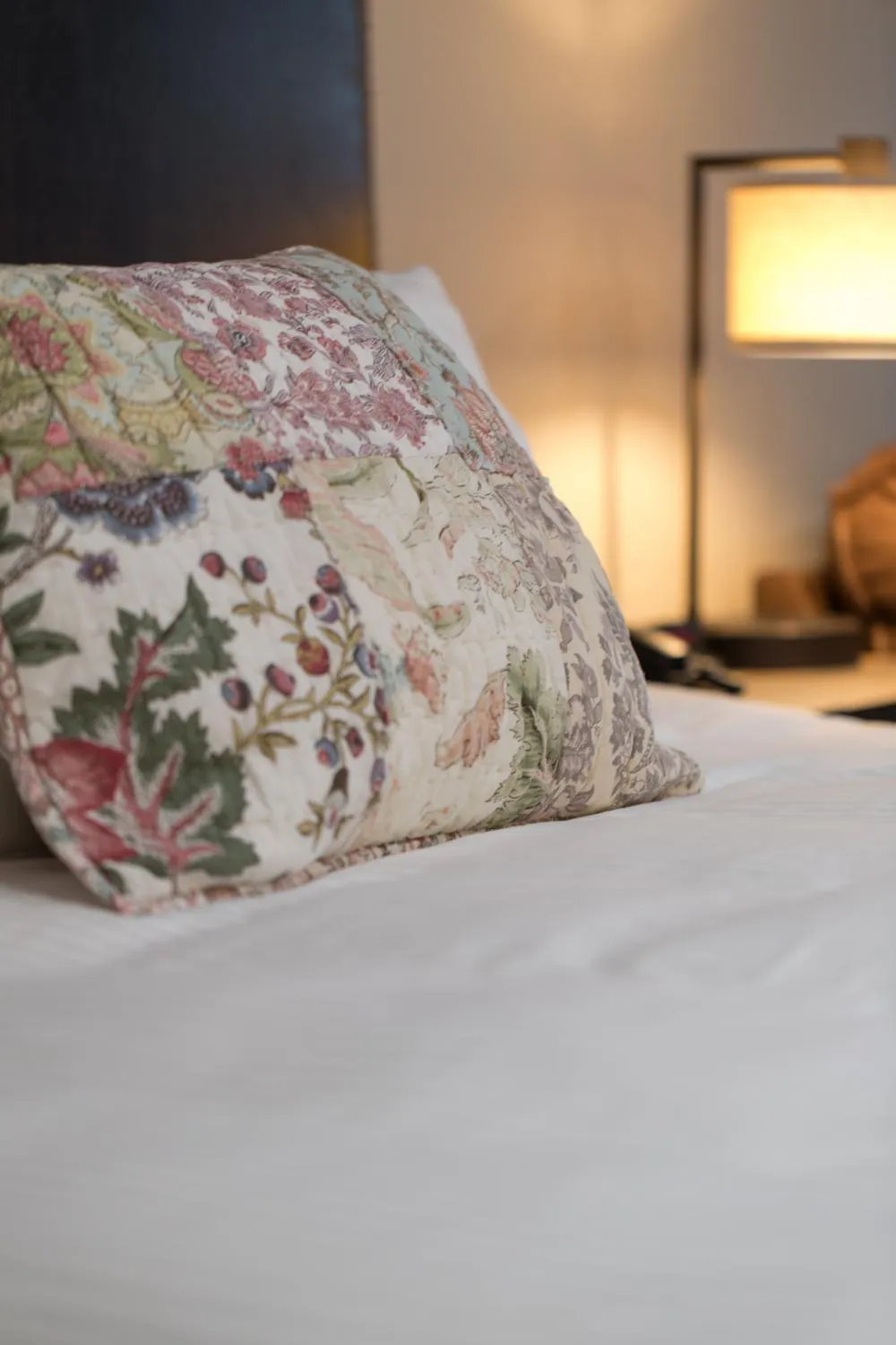 Bed in Woodland Inns