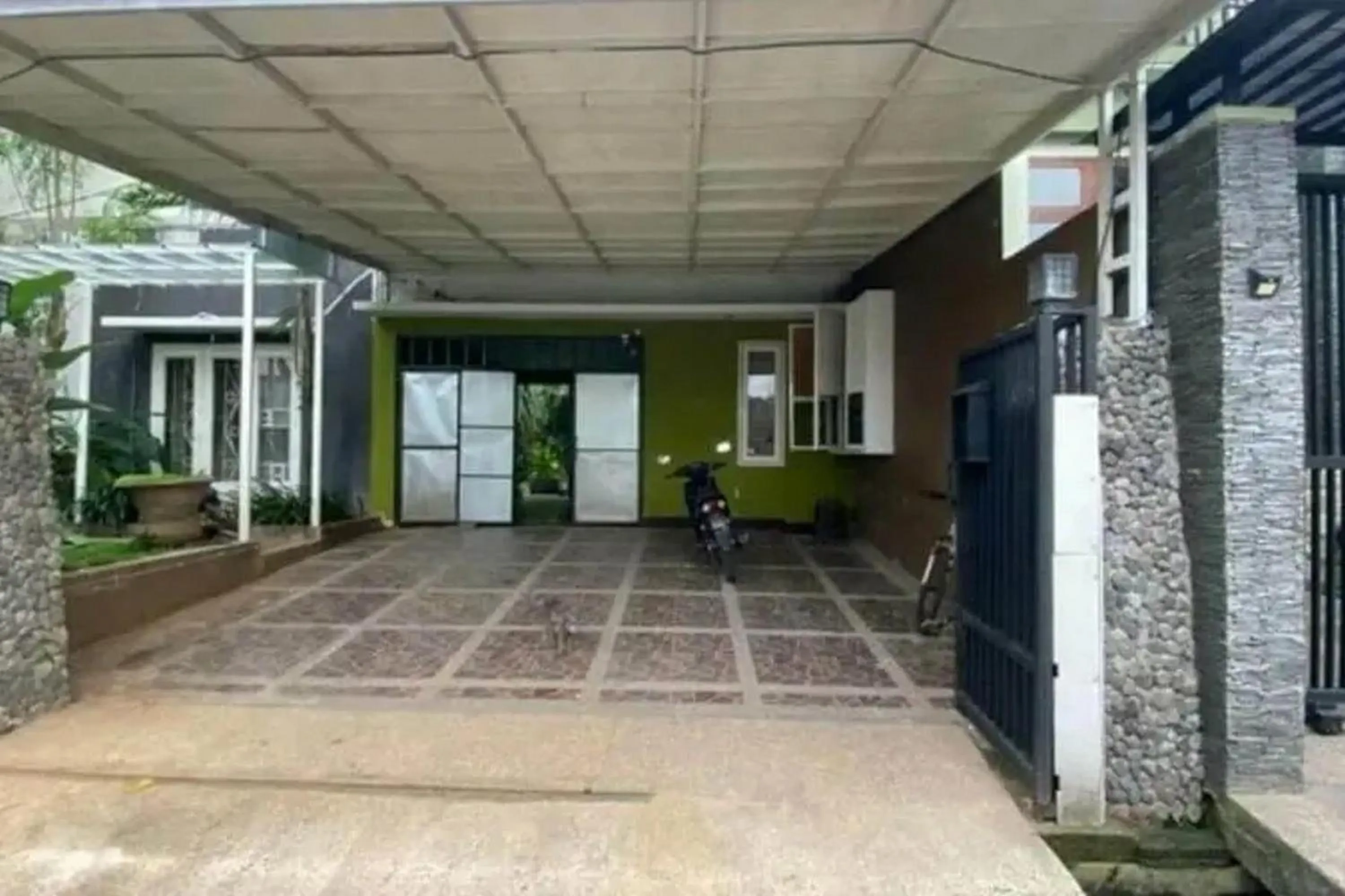 Property building in RedDoorz Syariah at Prapen Jaya Surabaya