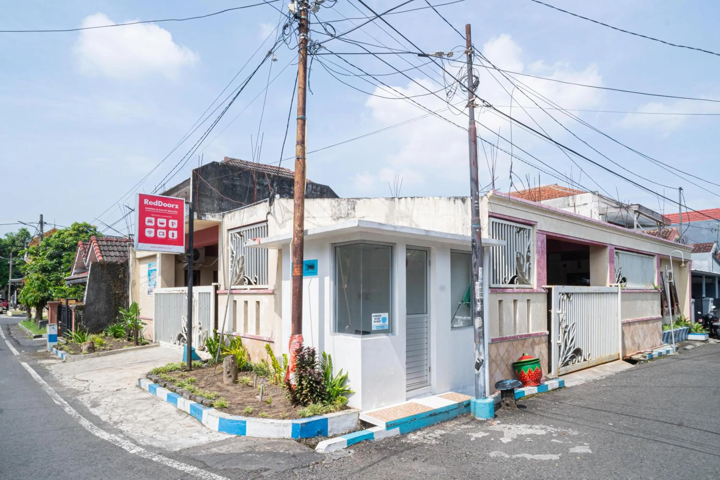 RedDoorz Syariah At Sulfat Malang