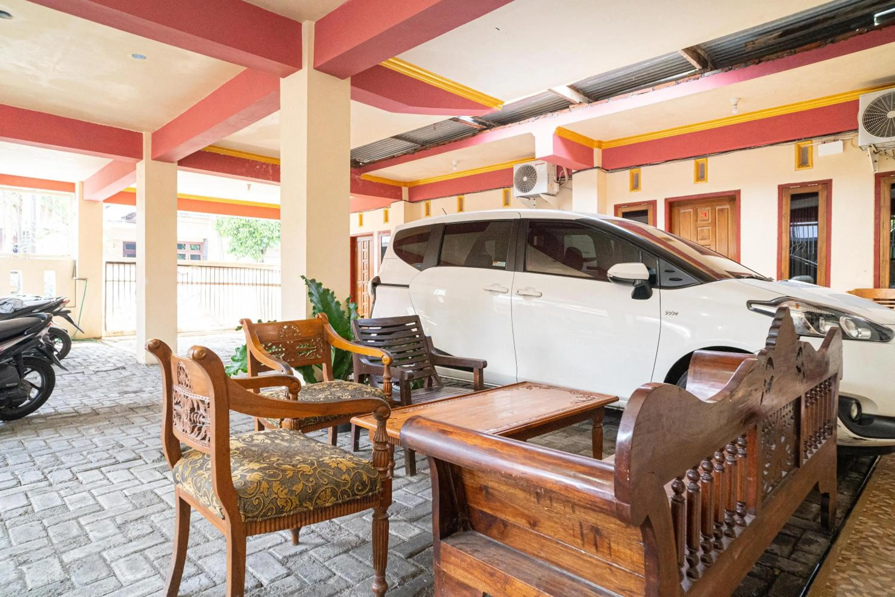 RedDoorz Syariah At Sulfat Malang