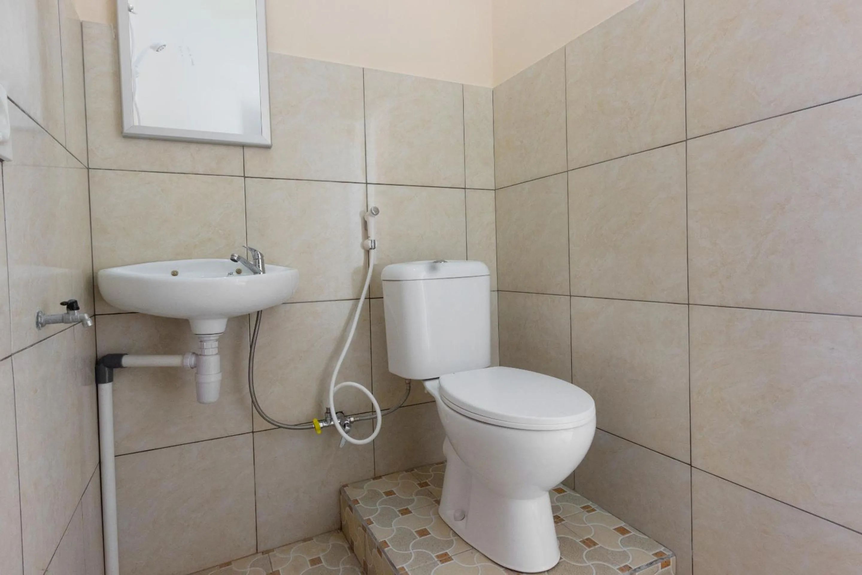 Bathroom in Hotel O Kebon Manis