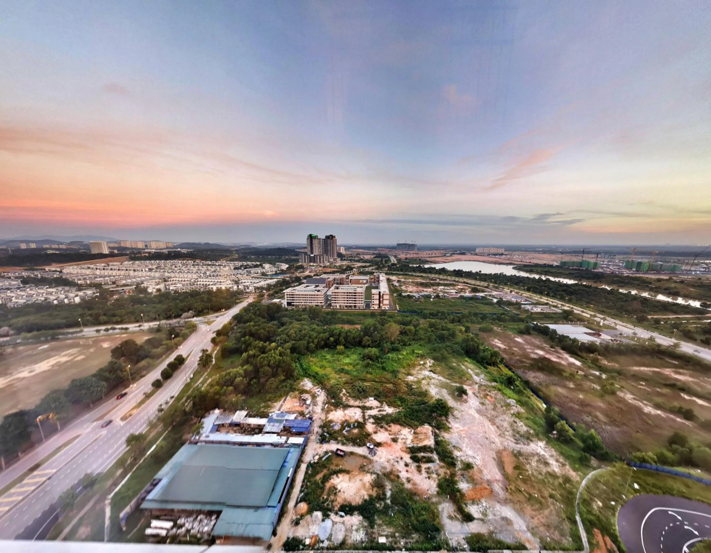 City view in Tamarind Suites by BeeStay Management