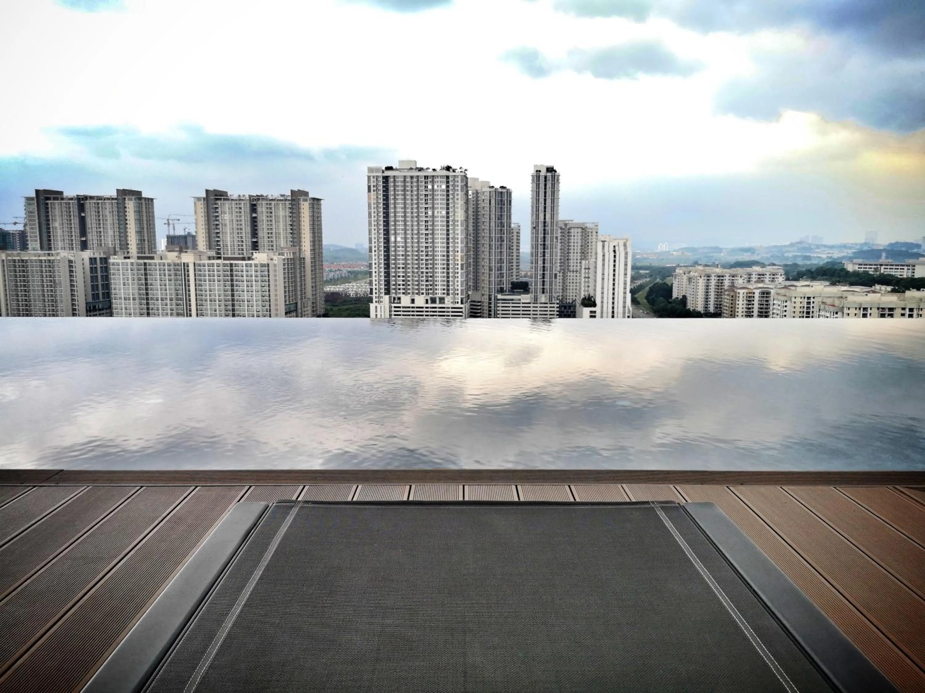 City view in Tamarind Suites by BeeStay Management