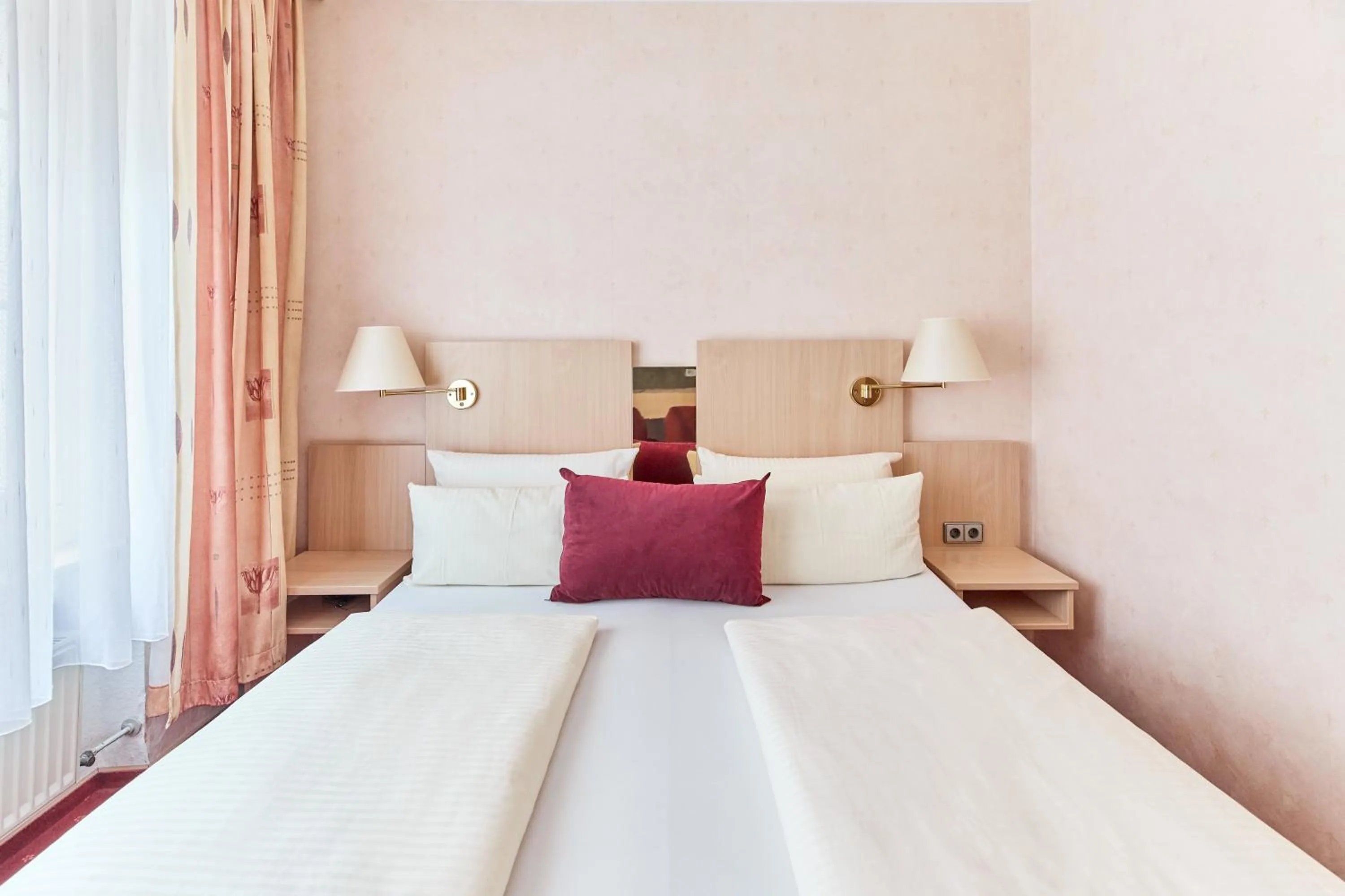 Bed in Hotel Weinhof