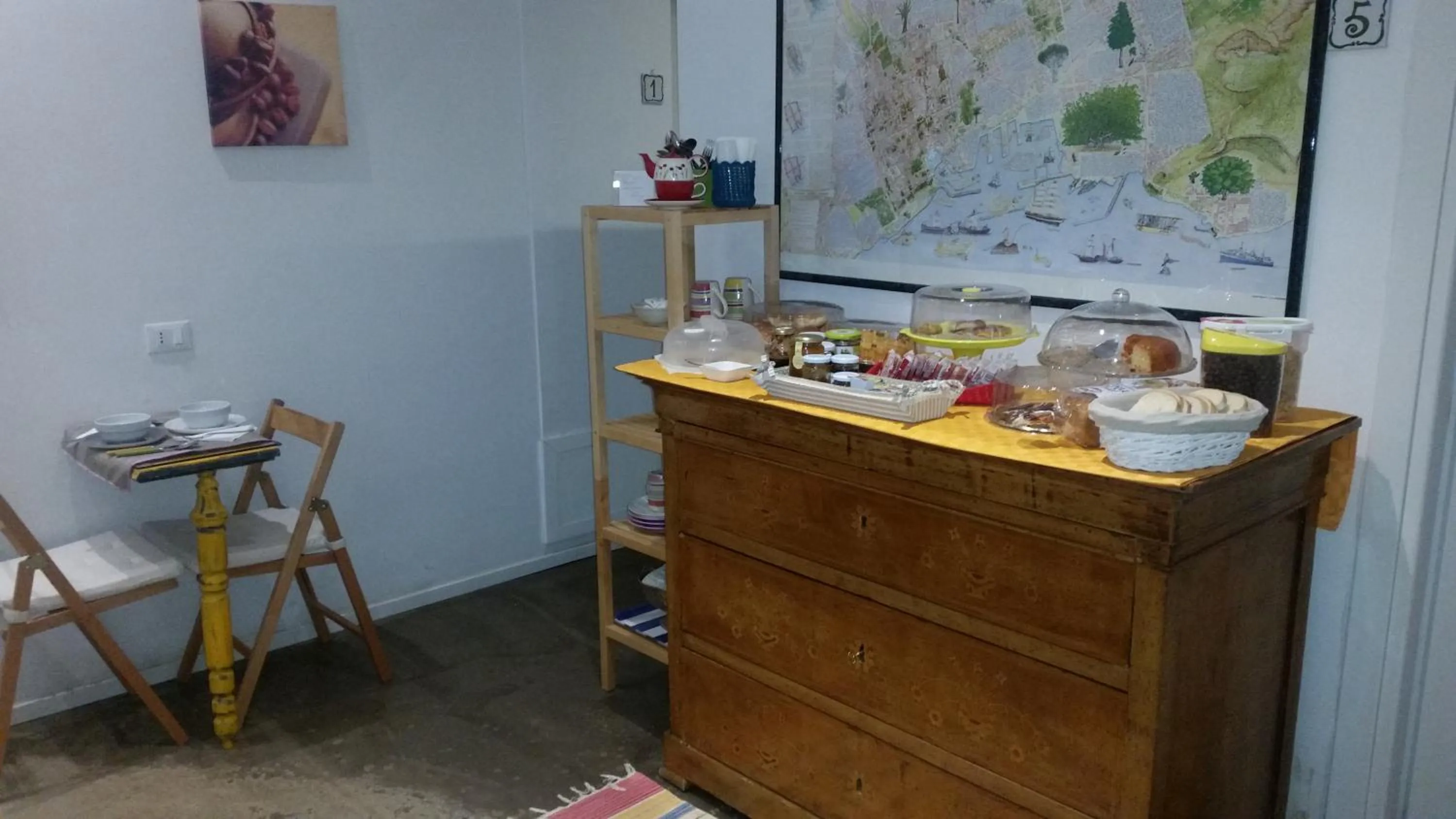 Food and drinks in Palermo Rooms