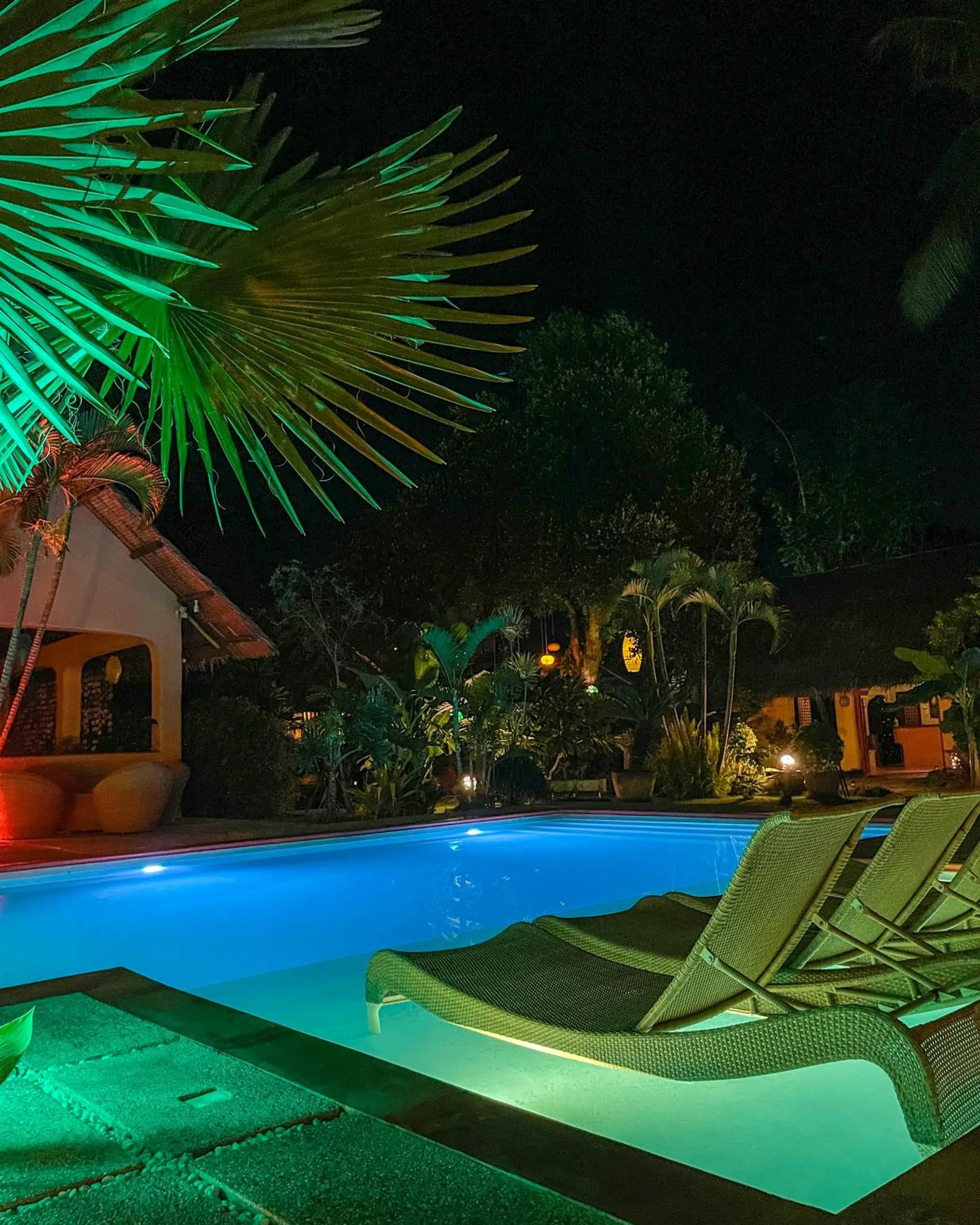 Swimming pool in Hibiscus Garden Resort Swimming pool in Hibiscus Garden Resort