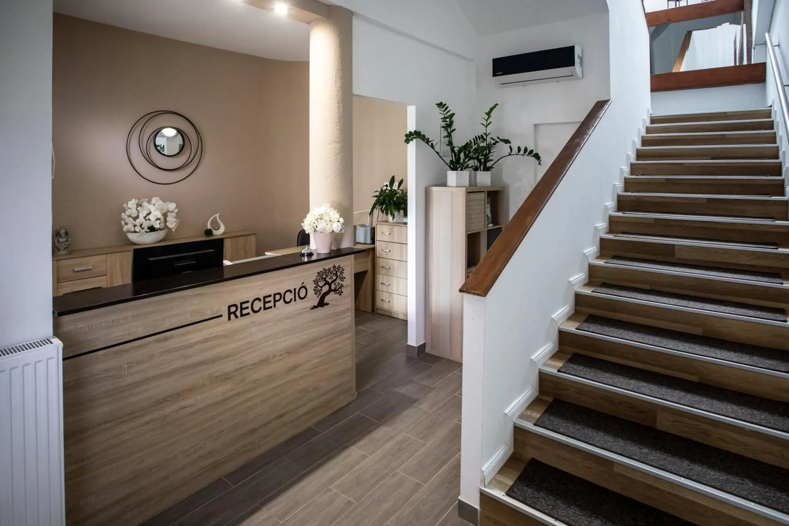 Lobby or reception in Árnyas Panzió Gödöllő Lobby or reception in Árnyas Panzió Gödöllő