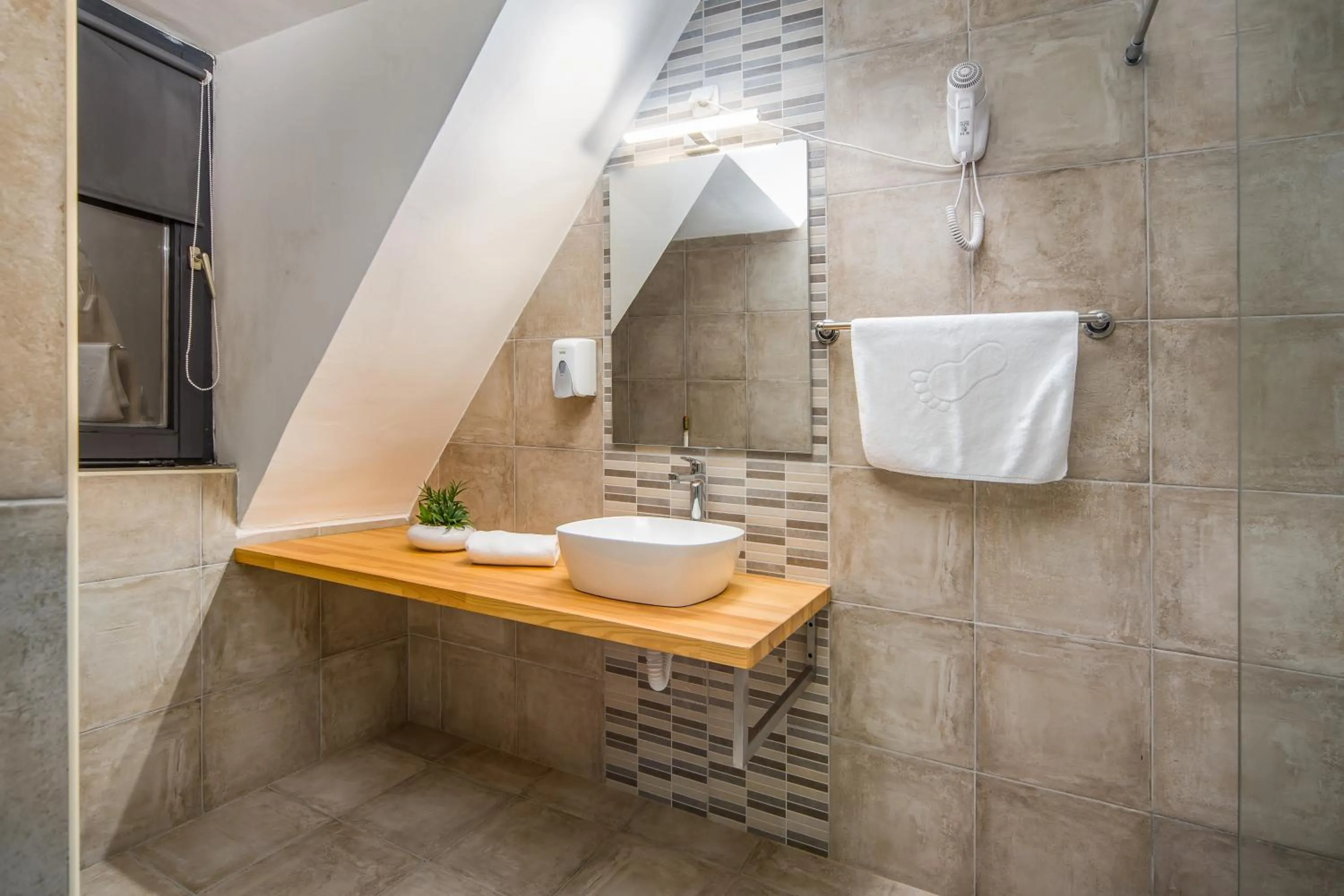 Shower in Árnyas Panzió Gödöllő