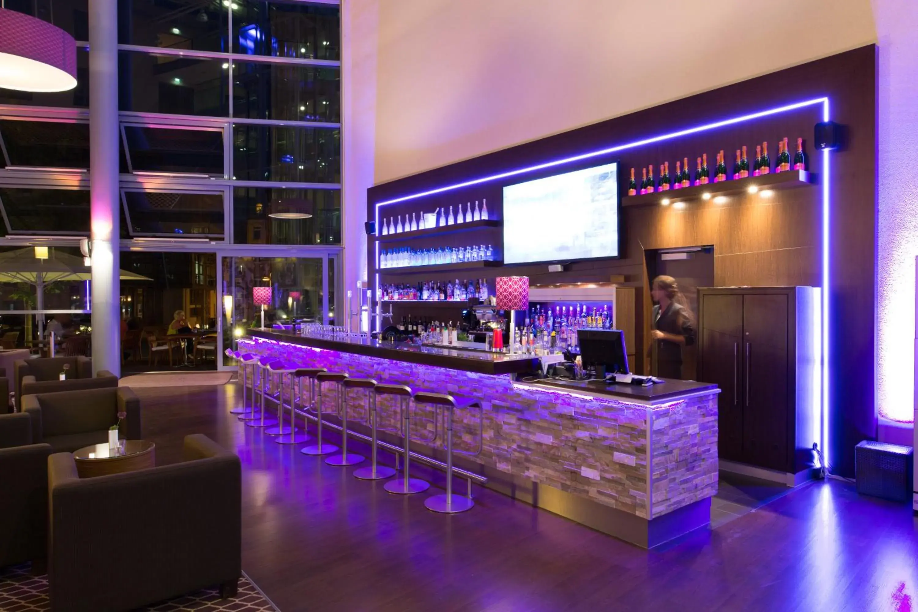 Lounge or bar in Dorint Hotel am Dom Erfurt Lounge or bar in Dorint Hotel am Dom Erfurt