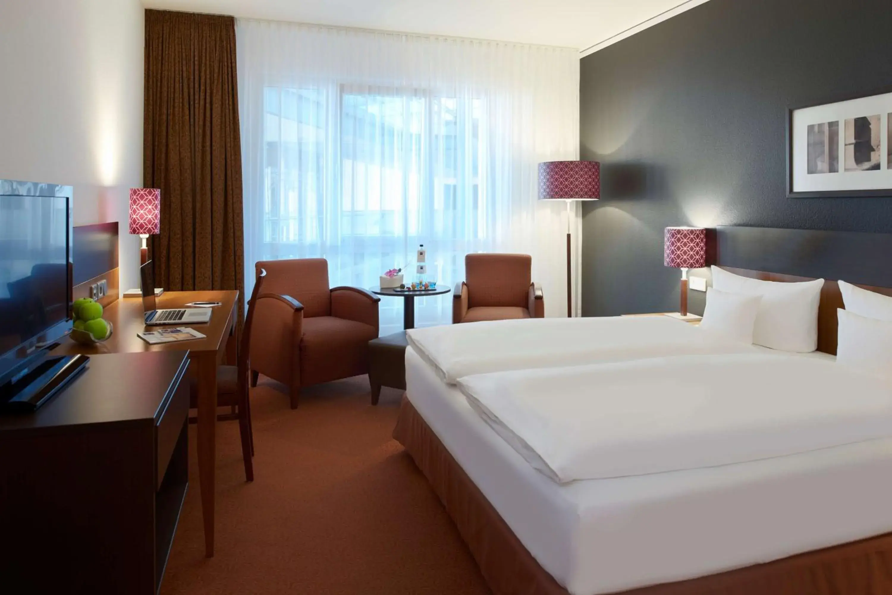 Standard Double Room in Dorint Hotel am Dom Erfurt Standard Double Room in Dorint Hotel am Dom Erfurt