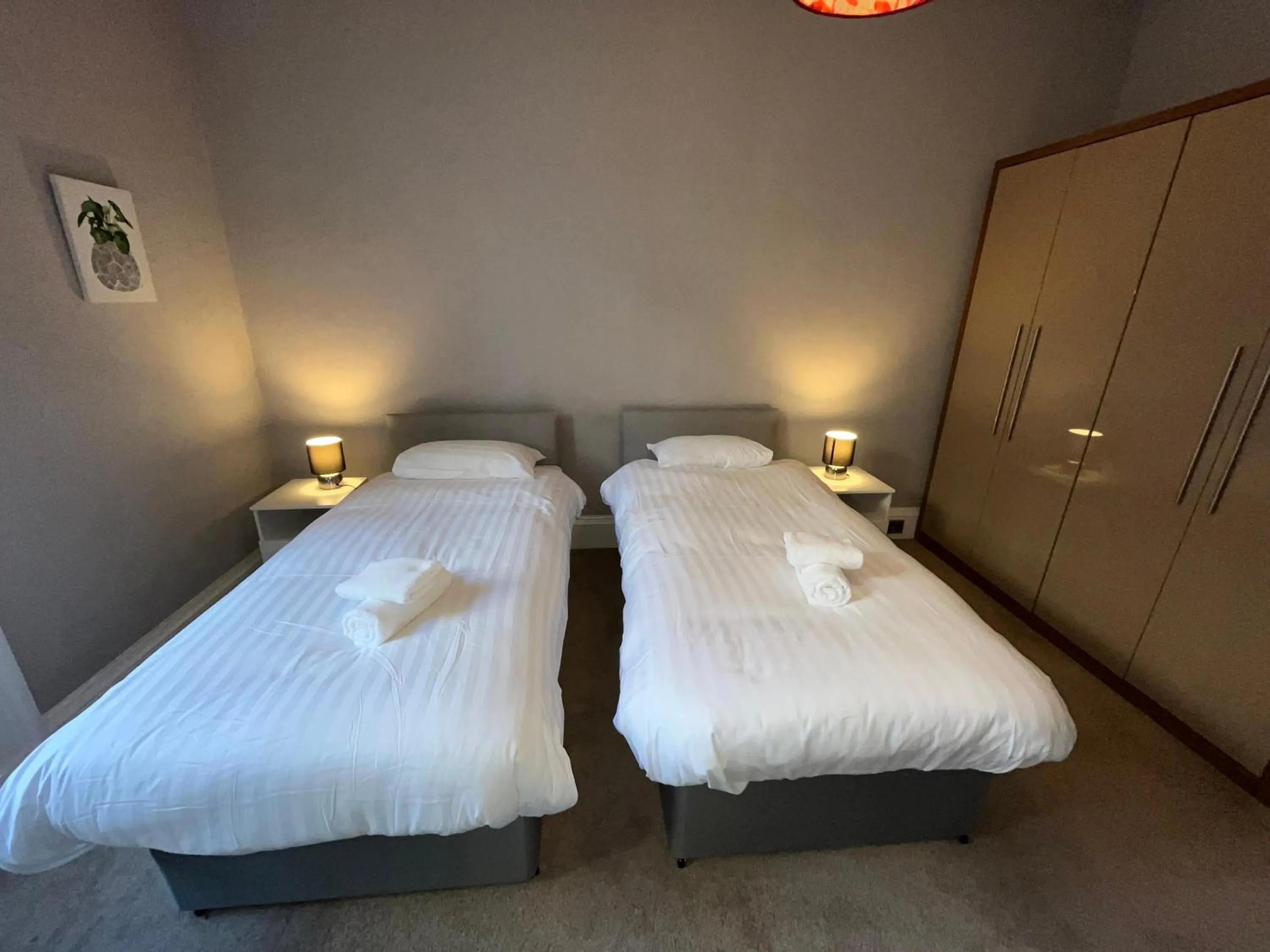 Bedroom, Bed in No6 West Coates