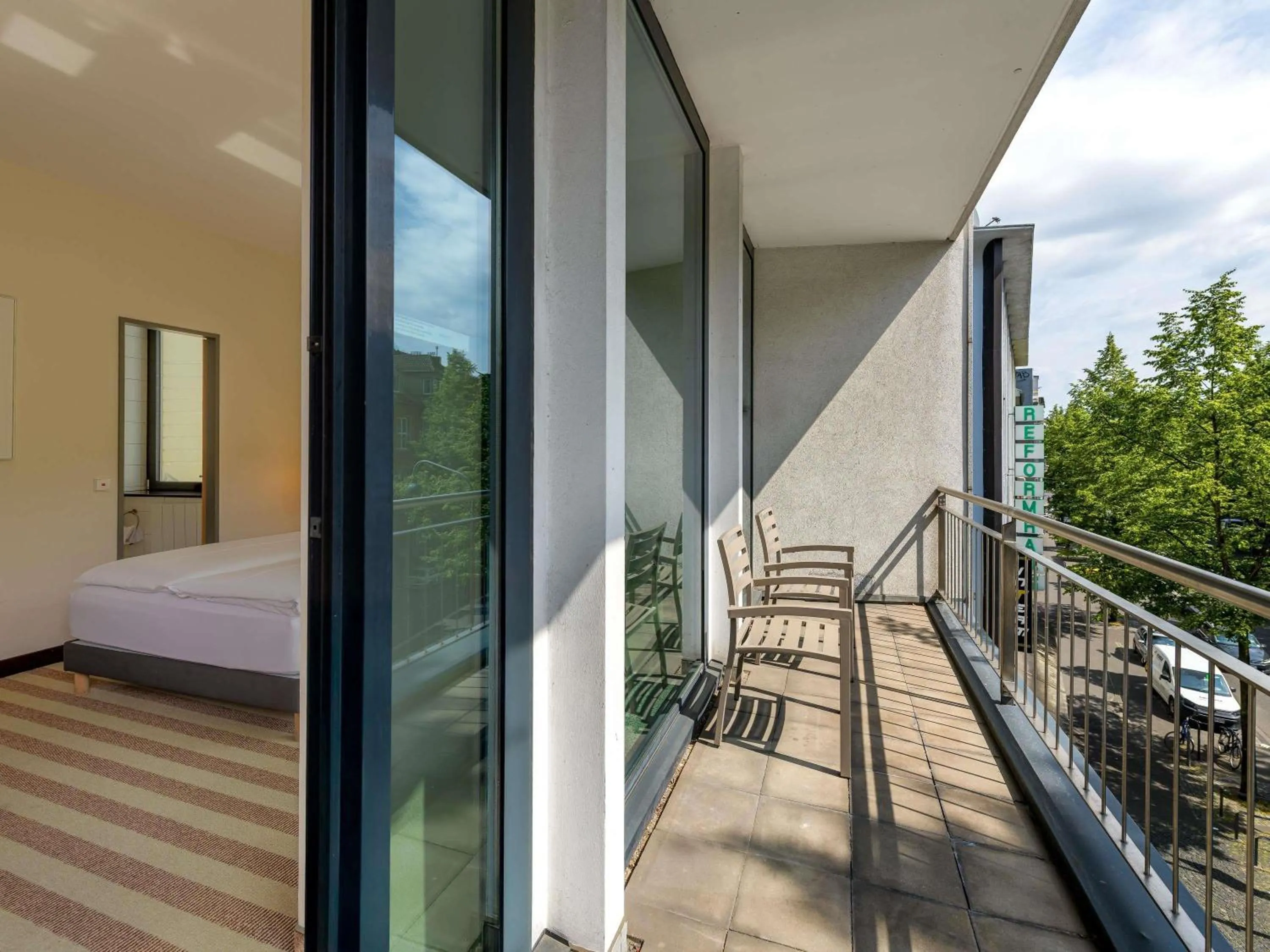 Bedroom, Bed in Mercure Hotel Aachen Am Dom