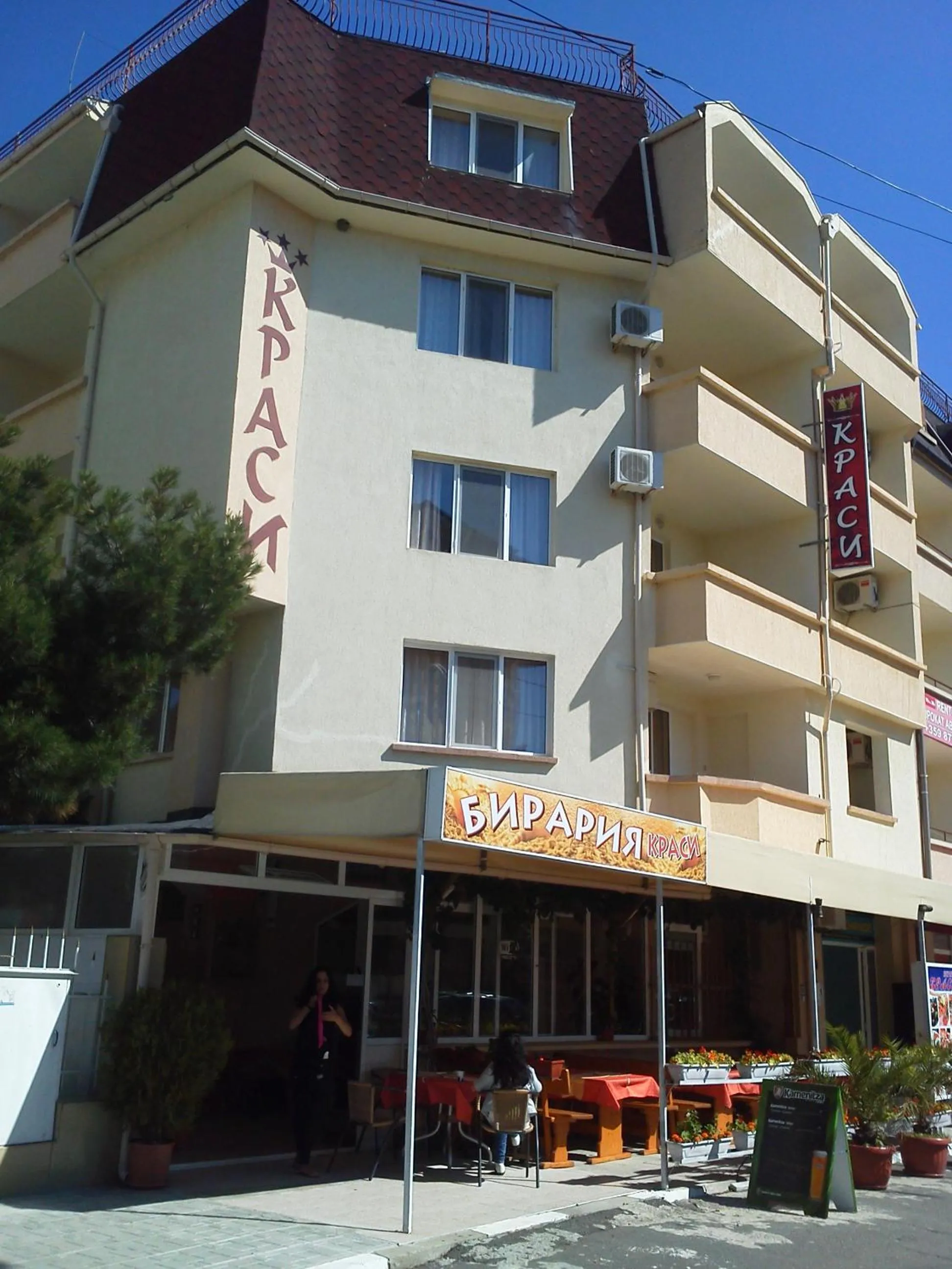 Facade/entrance in Krasi Hotel