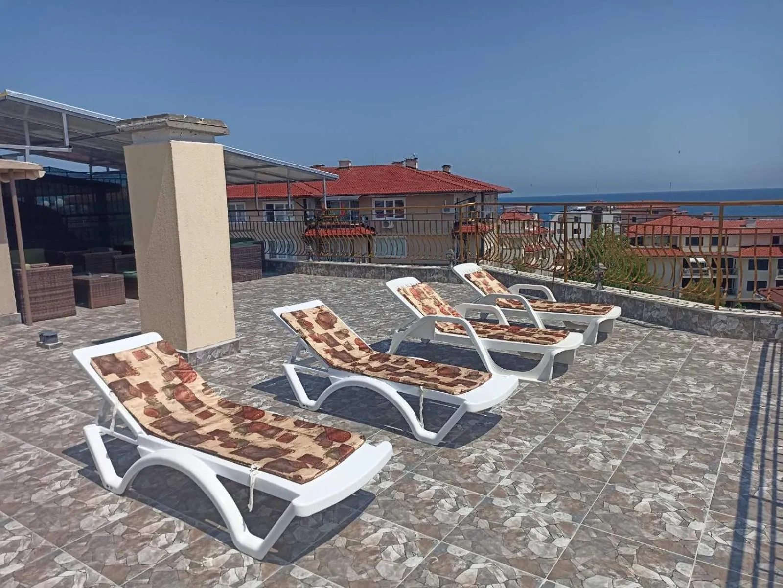 Krasi Hotel