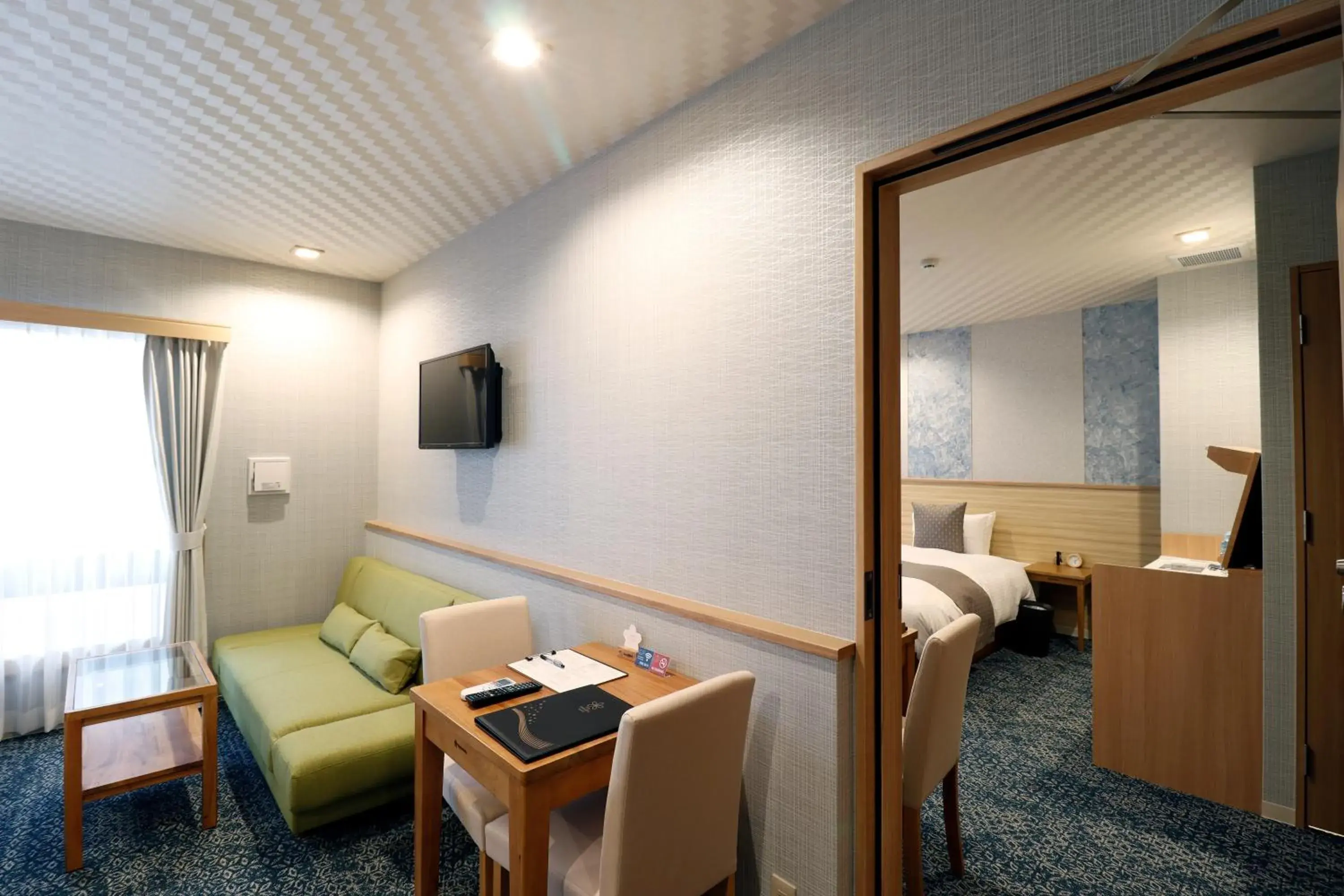 TV and multimedia, Bed in Stay SAKURA Kyoto Tambaguchi TV and multimedia, Bed in Stay SAKURA Kyoto Tambaguchi