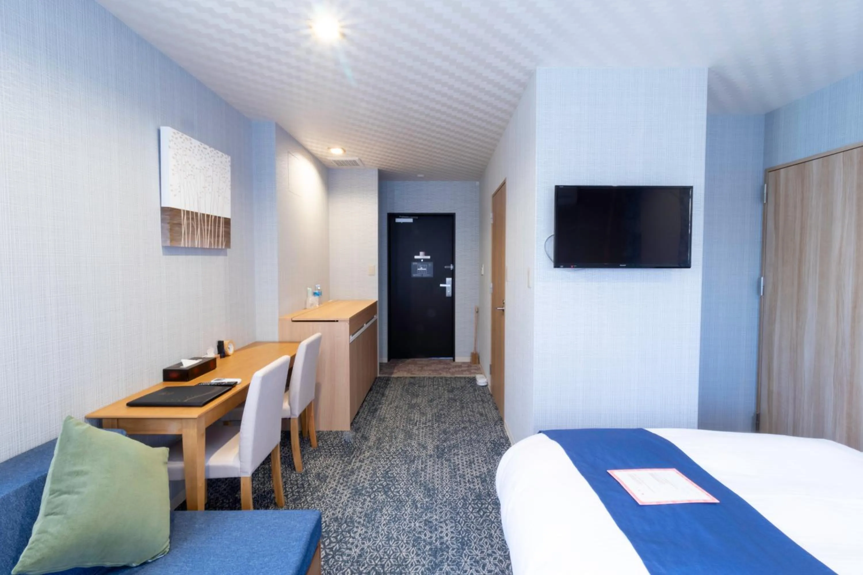 Communal lounge/ TV room, Bed in Stay SAKURA Kyoto Tambaguchi