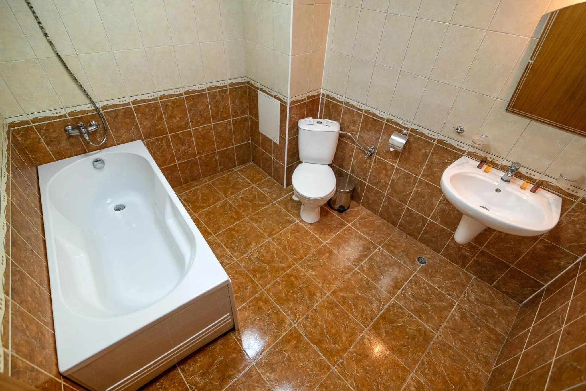 Shower in Adamo Hotel