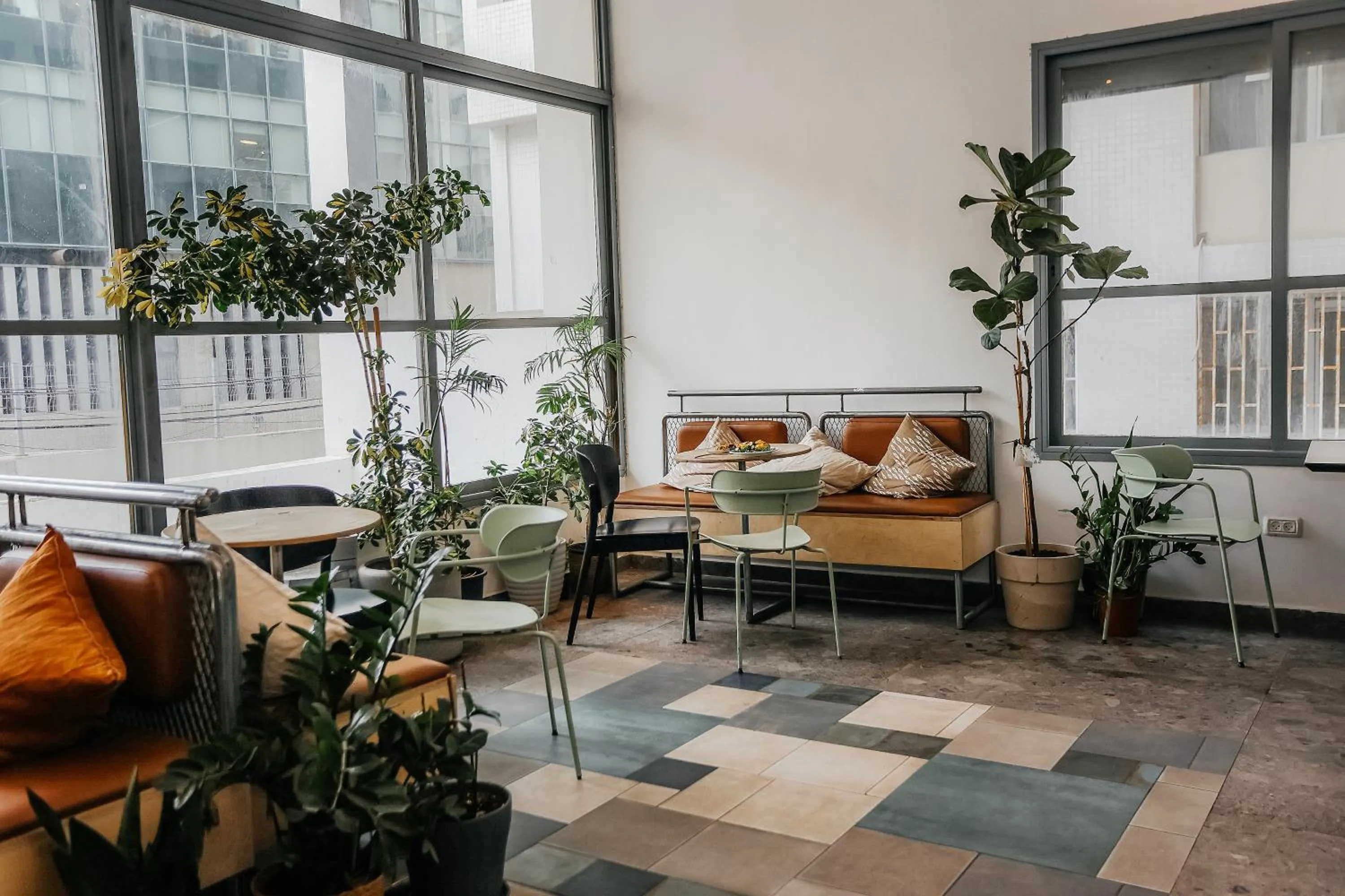 Seating area in Domus Metro Hotel