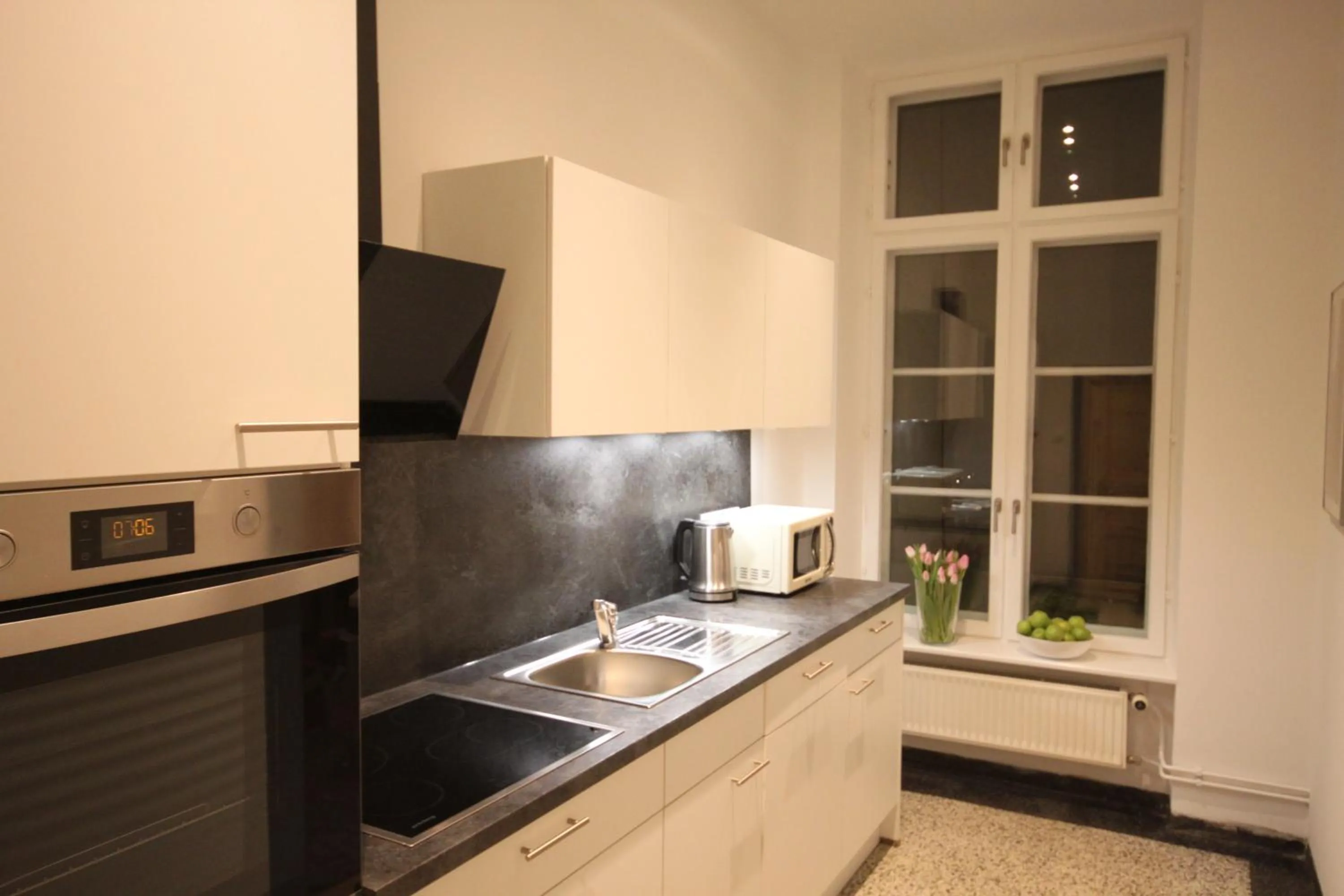 Coffee/tea facilities in Royal Residence