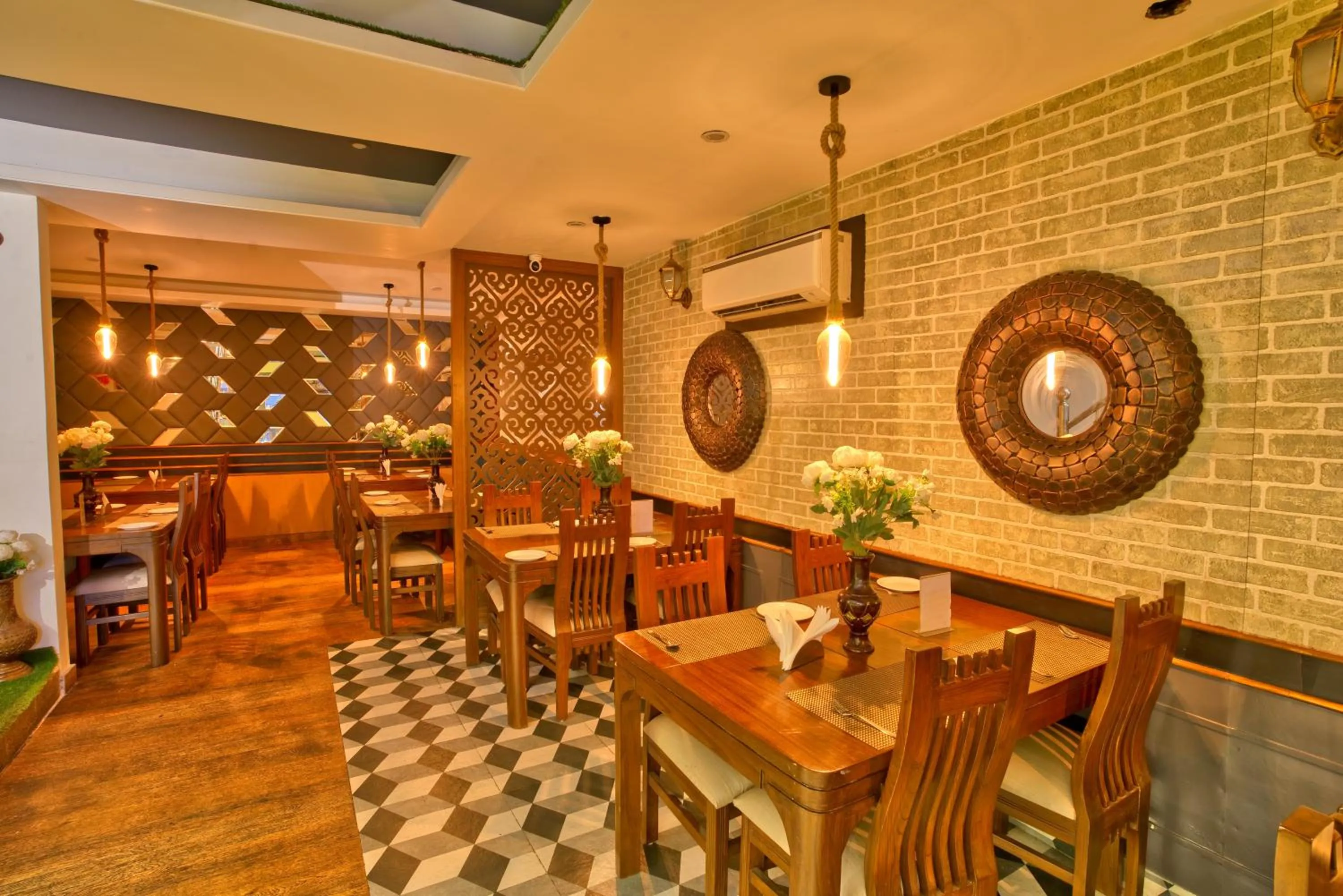 Restaurant/places to eat in Height View Residency