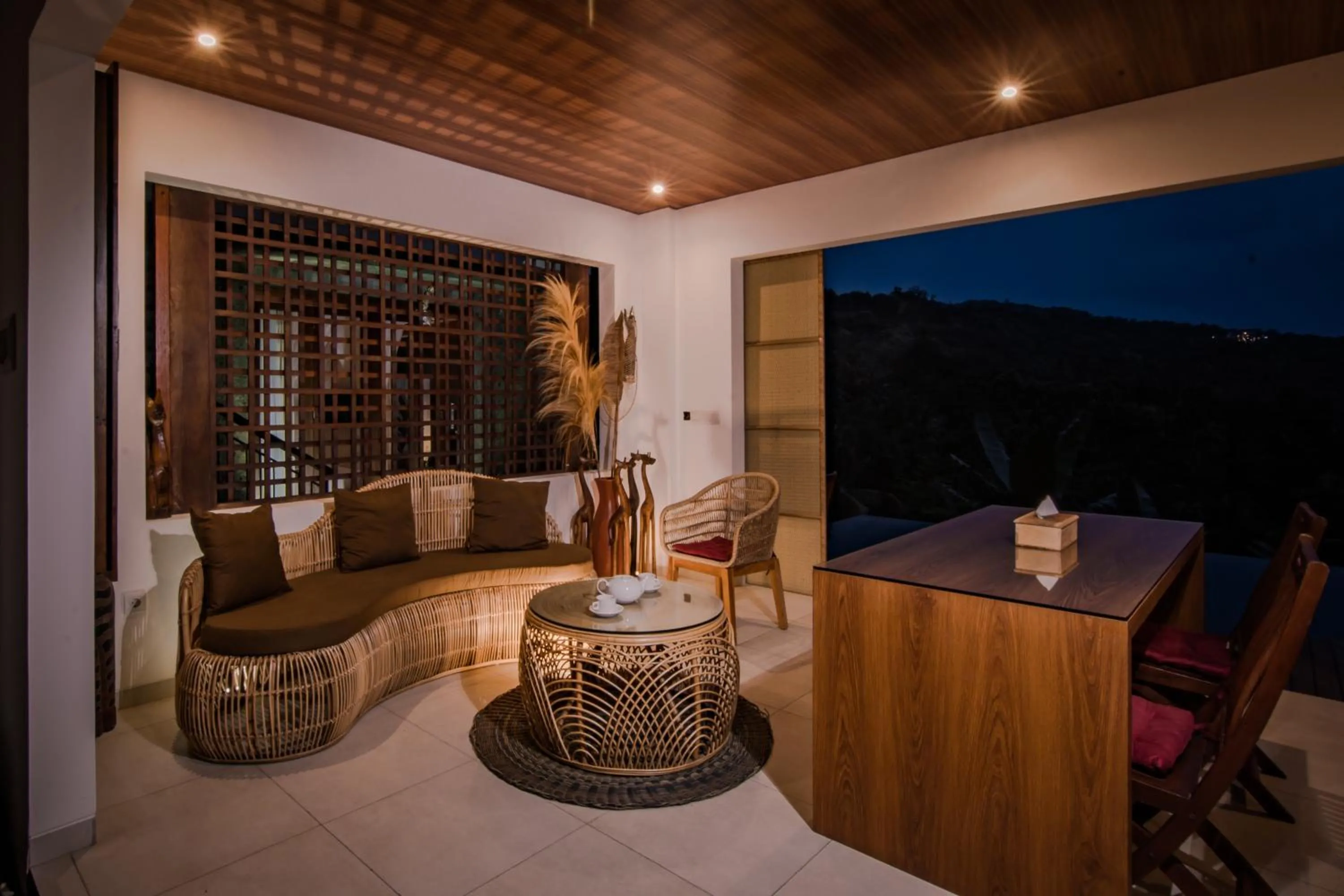 TV and multimedia in Abinawa Hill