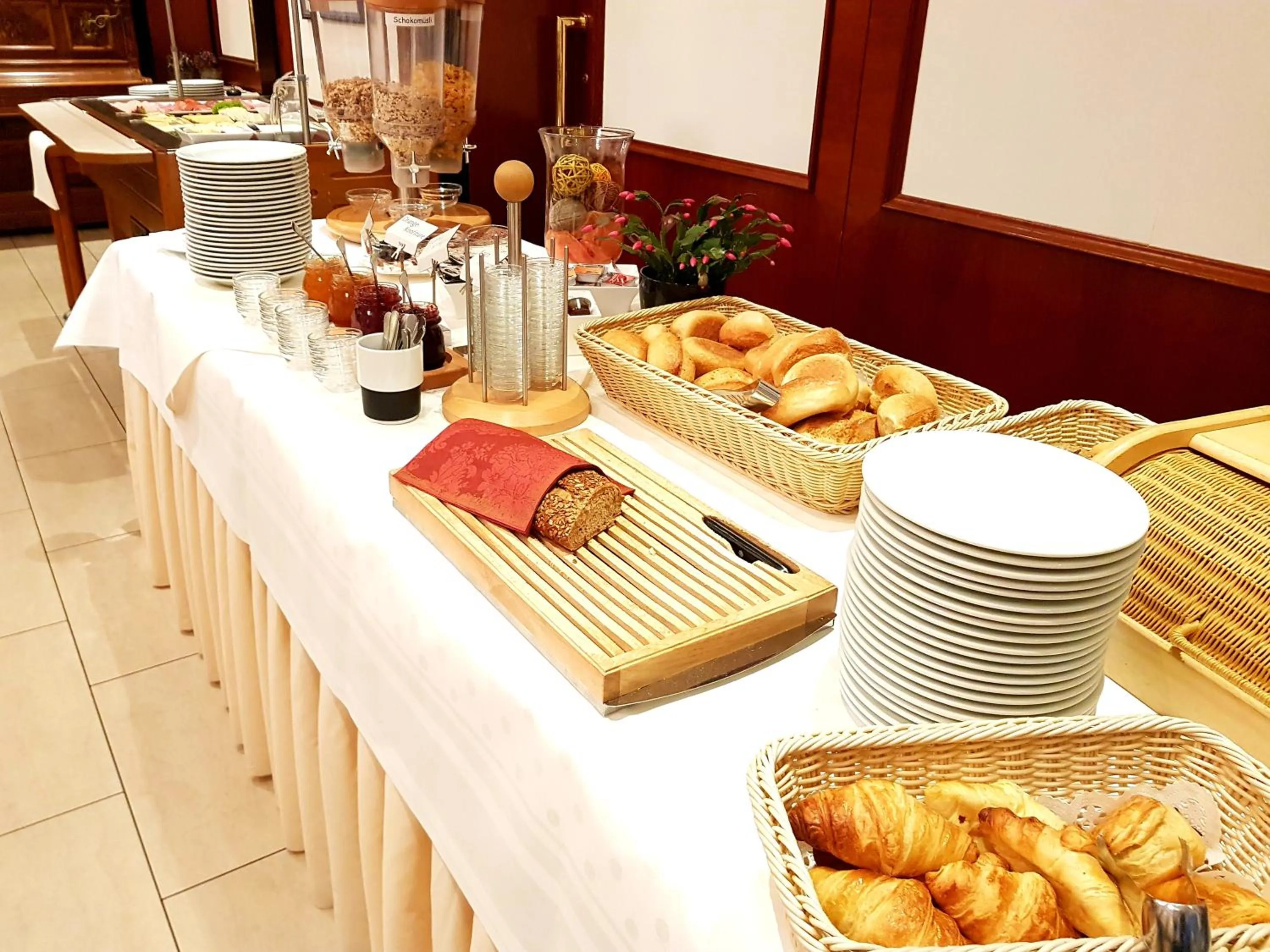 Breakfast in Hotel Krupp