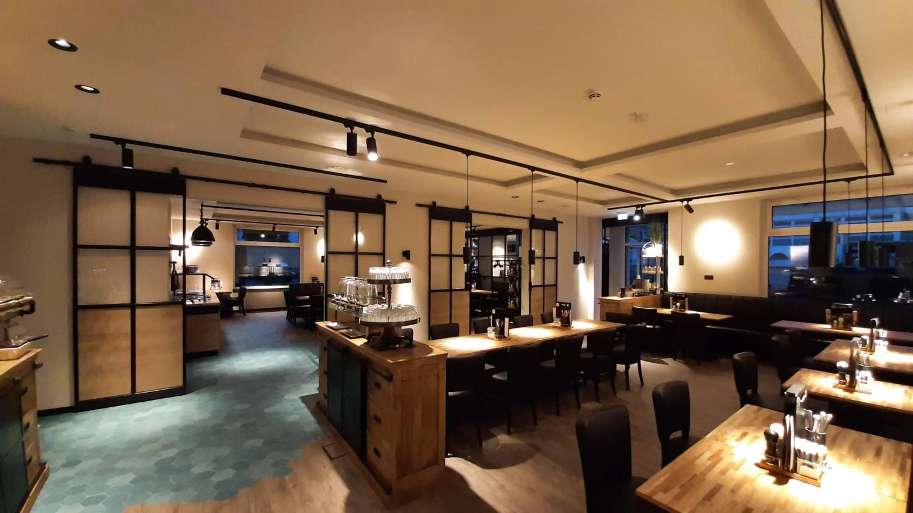 Restaurant/places to eat in Hotel Krupp