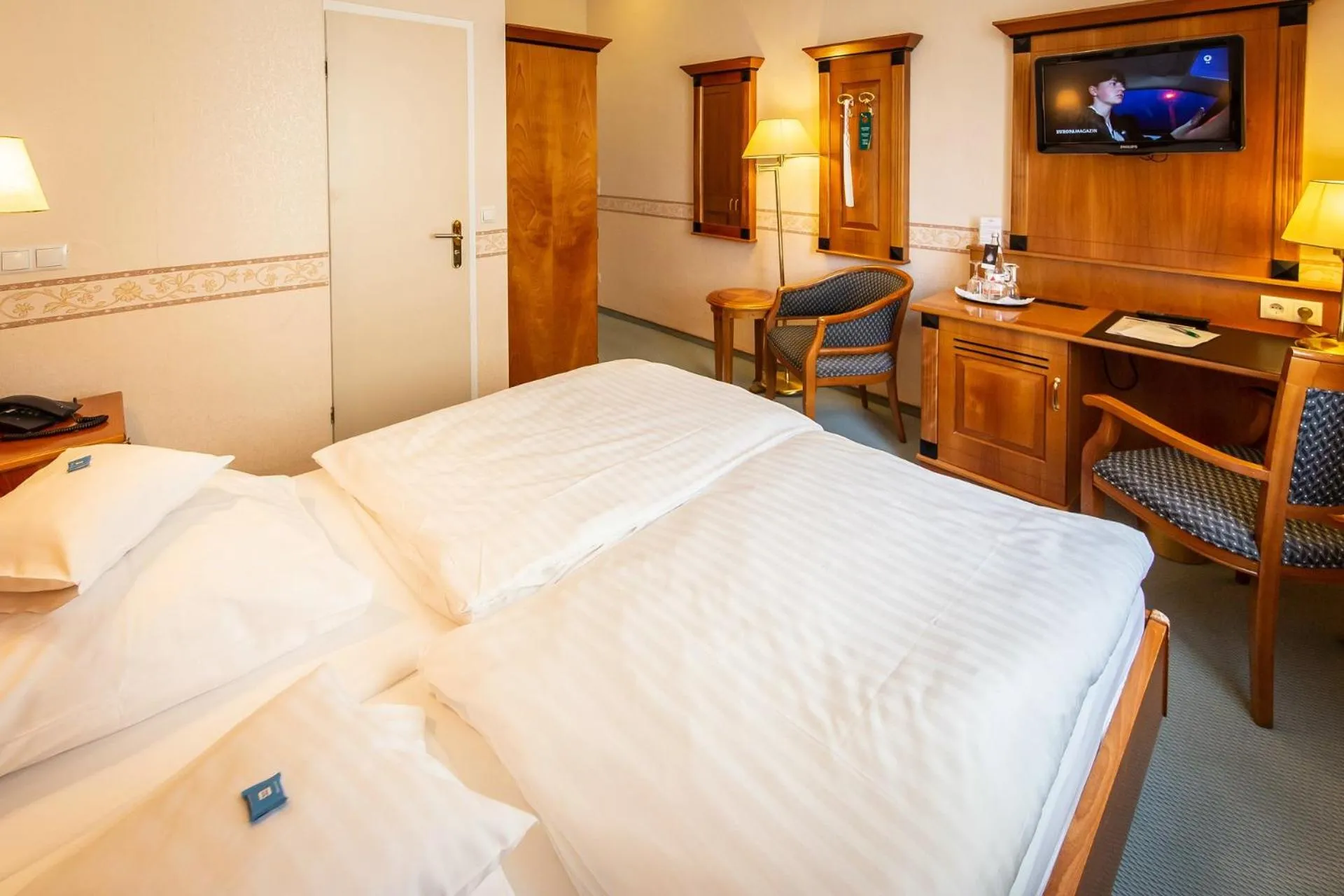 Bedroom, Bed in Hotel Krupp