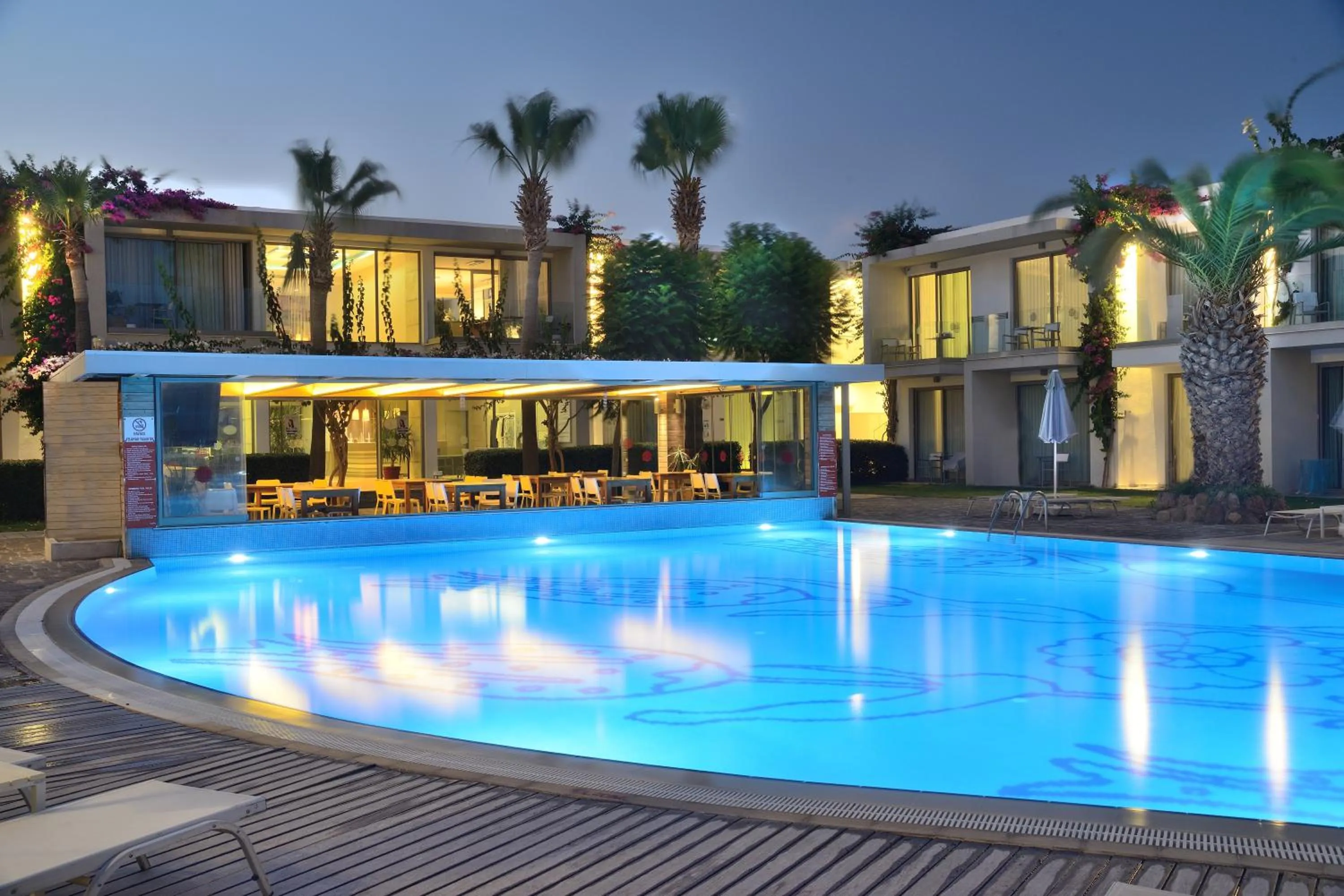 Swimming pool in Lugga Boutique Hotel & Beach