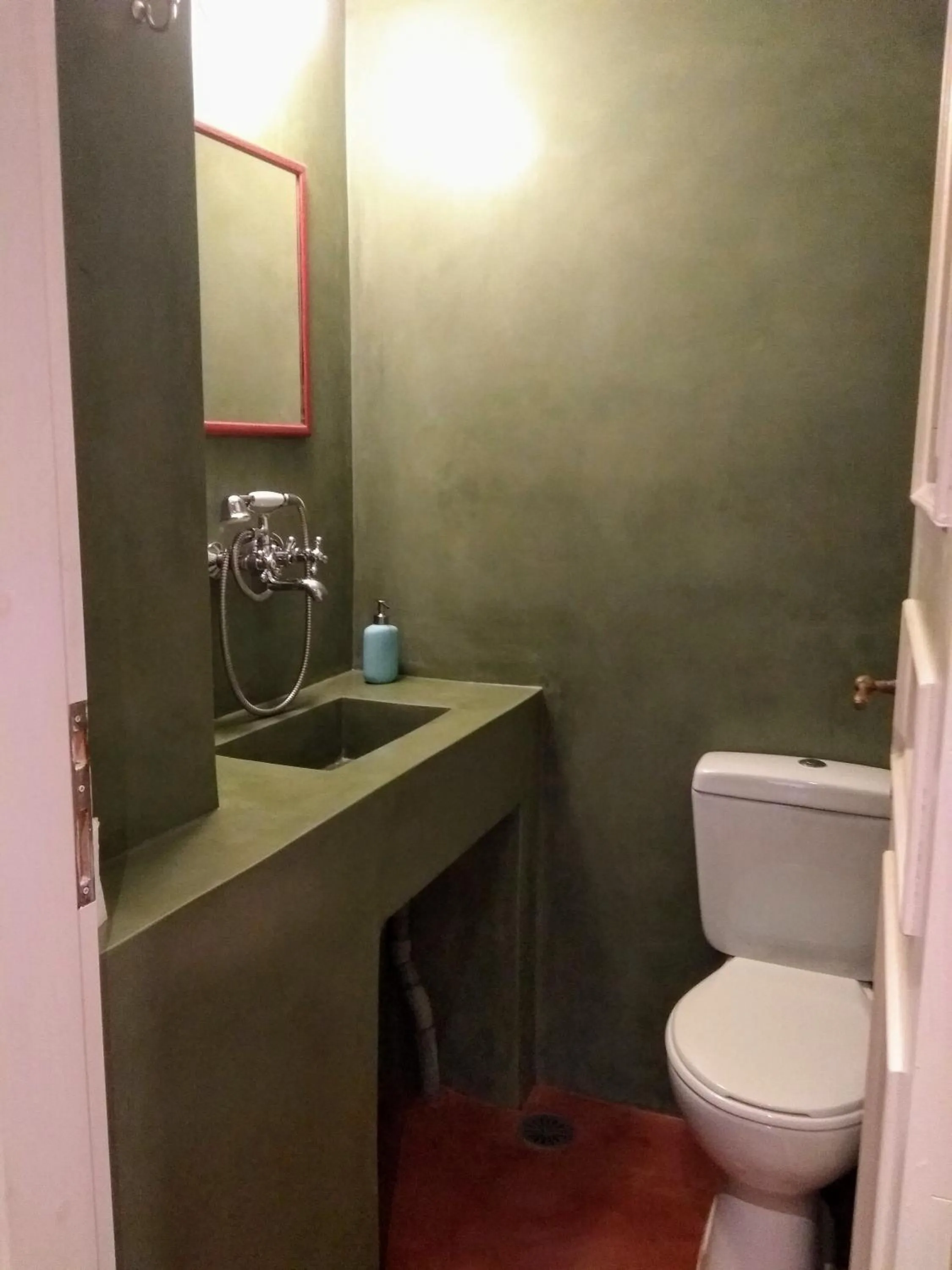 Toilet in Villa Maria-Syros