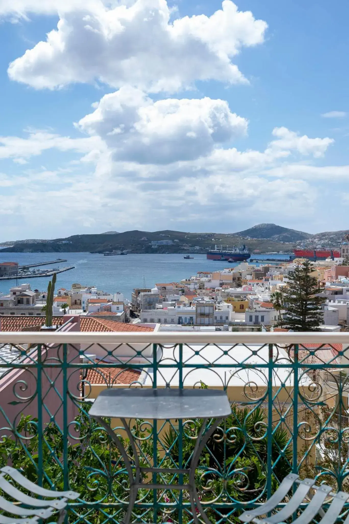 Queen Room with Sea View in Villa Maria-Syros Queen Room with Sea View in Villa Maria-Syros