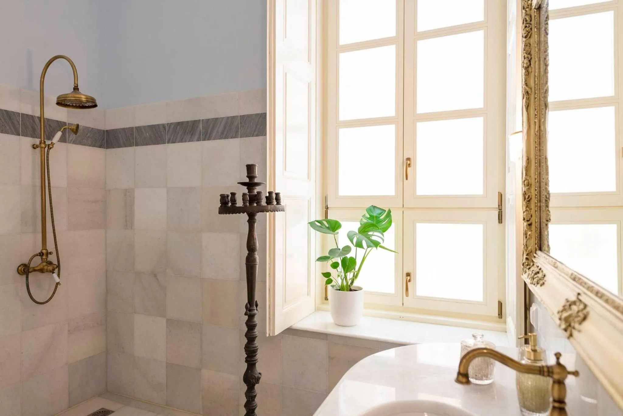 Shower in Villa Maria-Syros