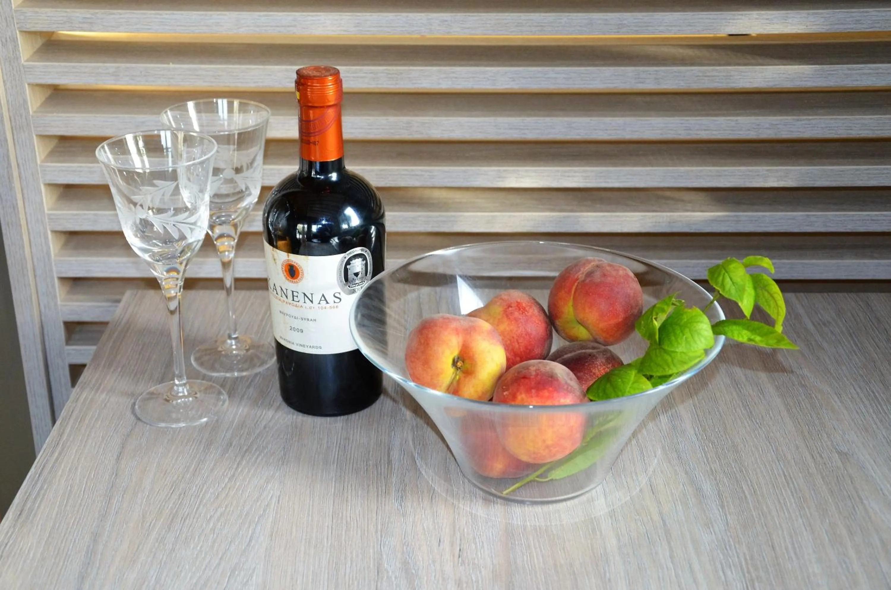 Alcoholic drinks in Ampoulos Rooms & Apartments