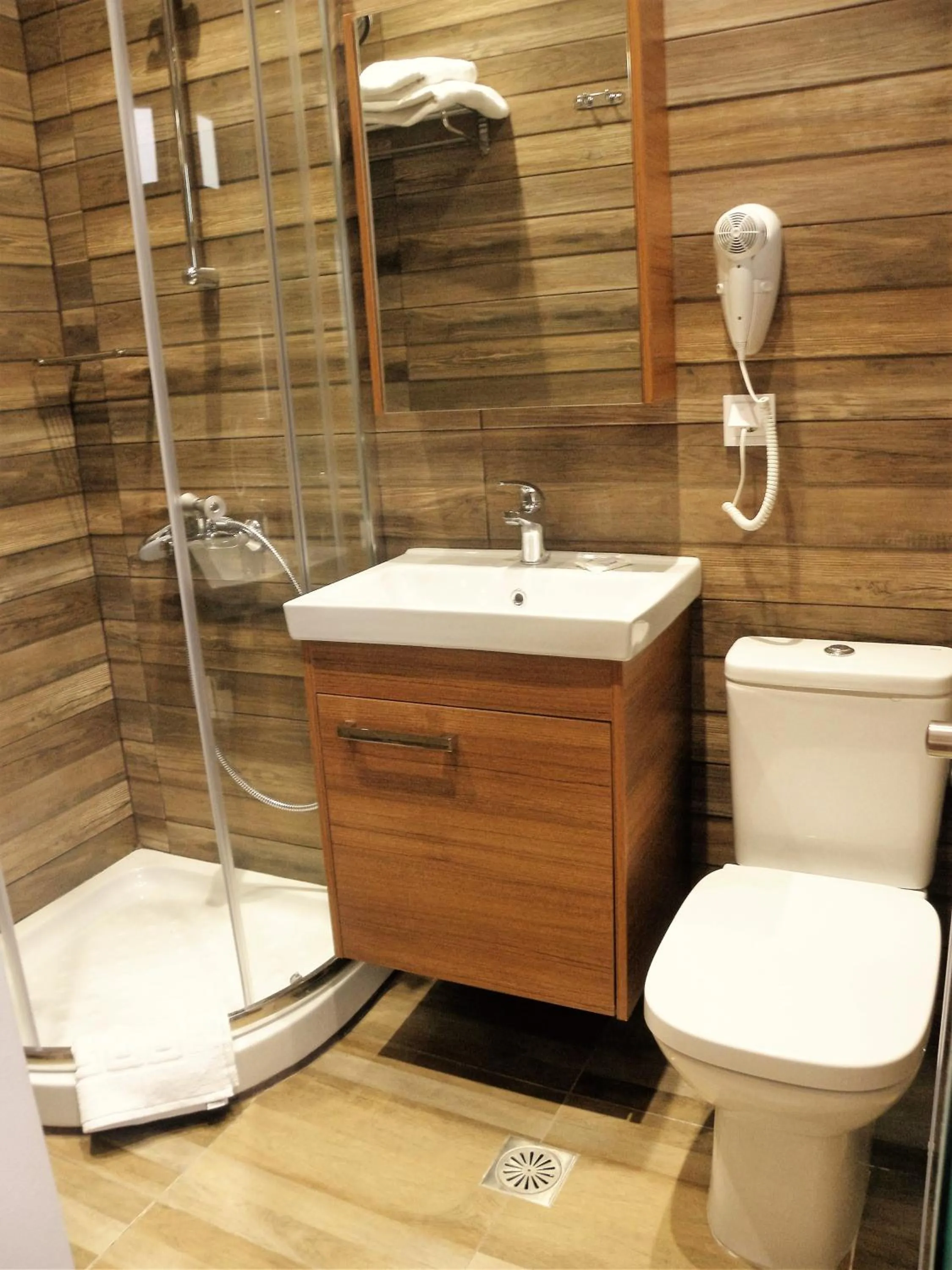 Bathroom in Ampoulos Rooms & Apartments